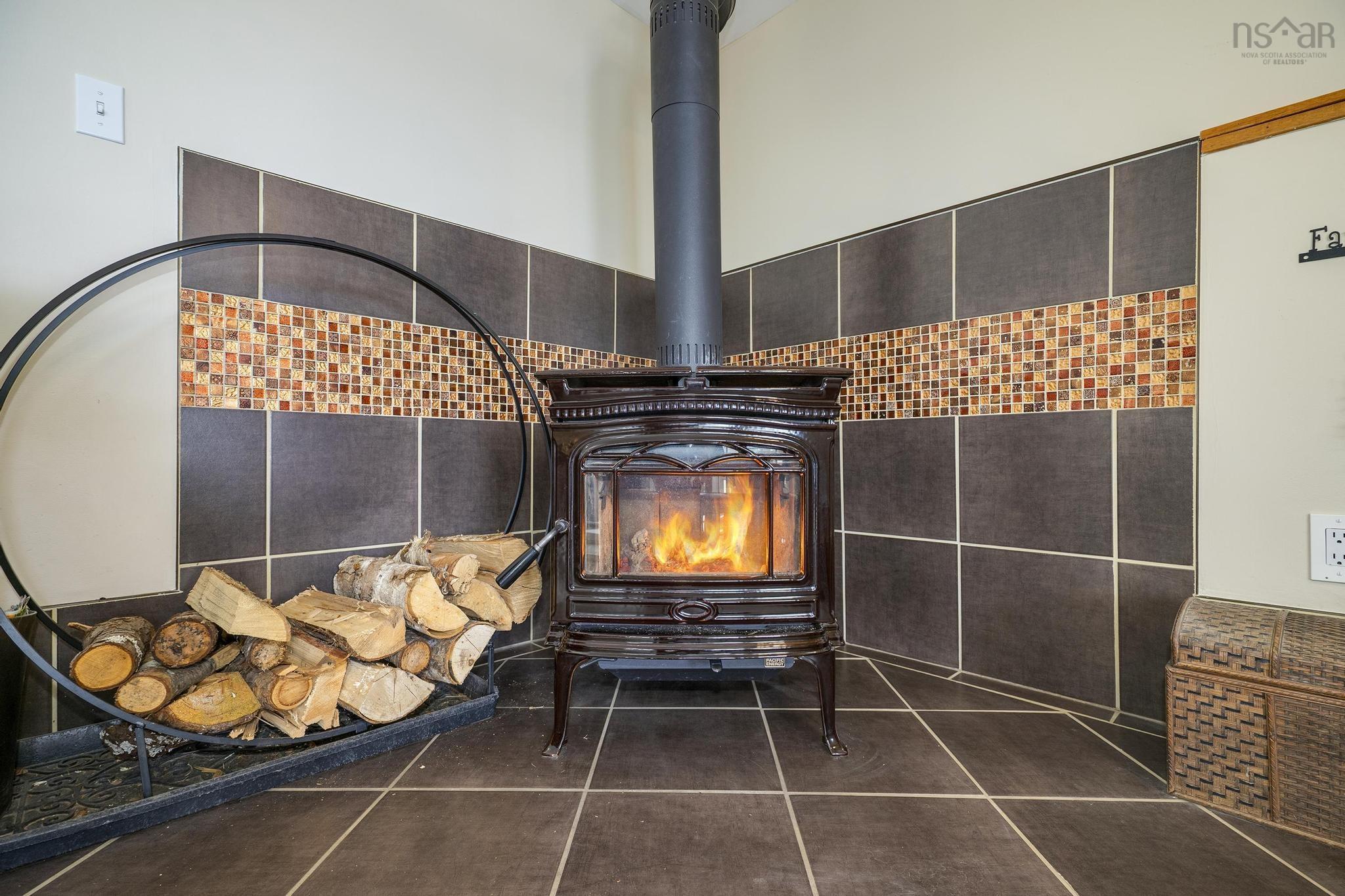 $600,000.00: 105 Haines Road, North Range
