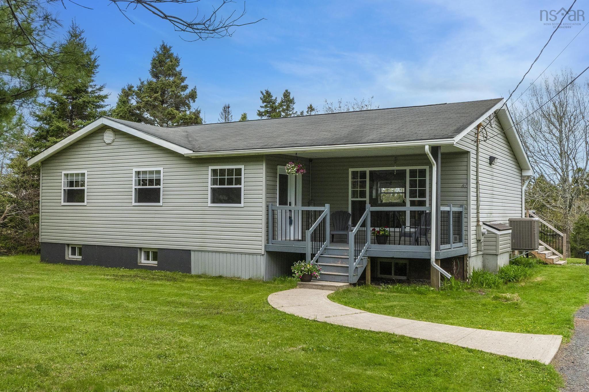 $579,900.00: 83 Greenough Drive, Porters Lake
