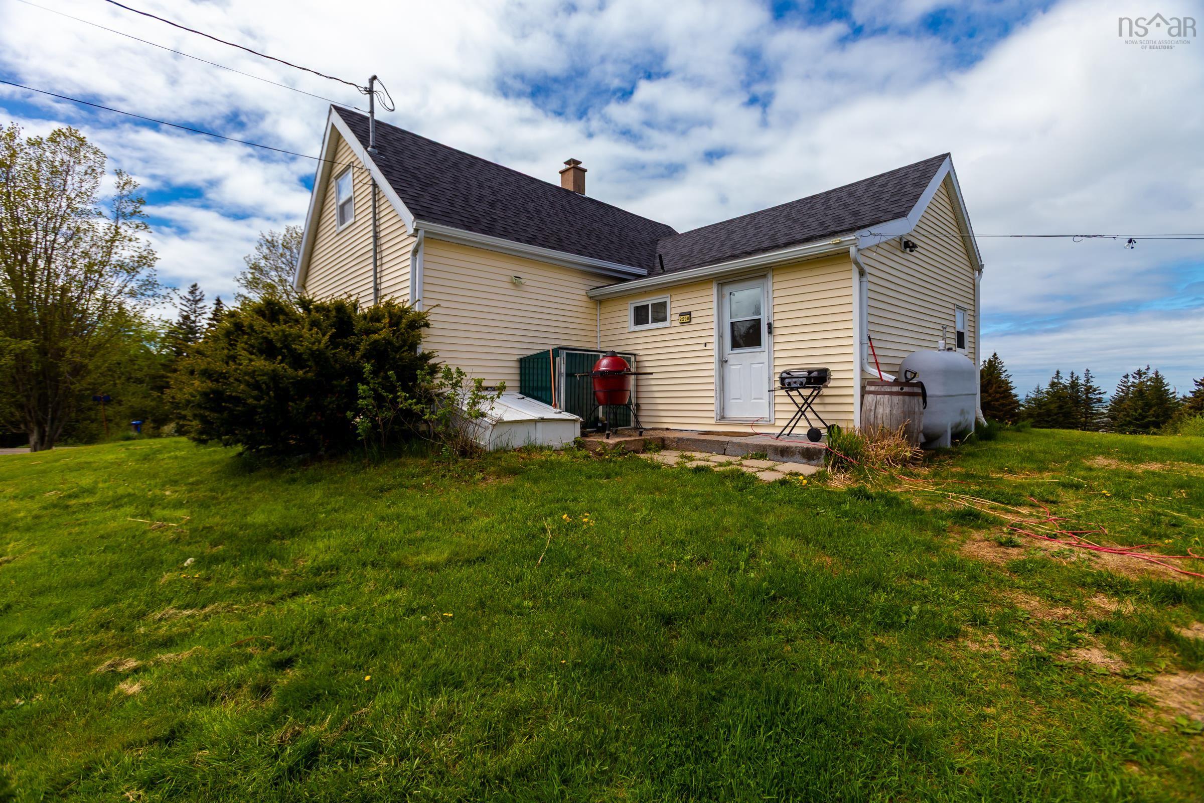 $279,900.00: 2598 Mount Hanley Road, Mount Hanley