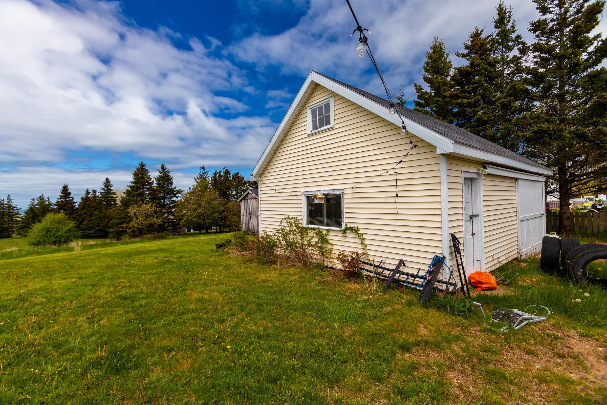 $279,900.00: 2598 Mount Hanley Road, Mount Hanley