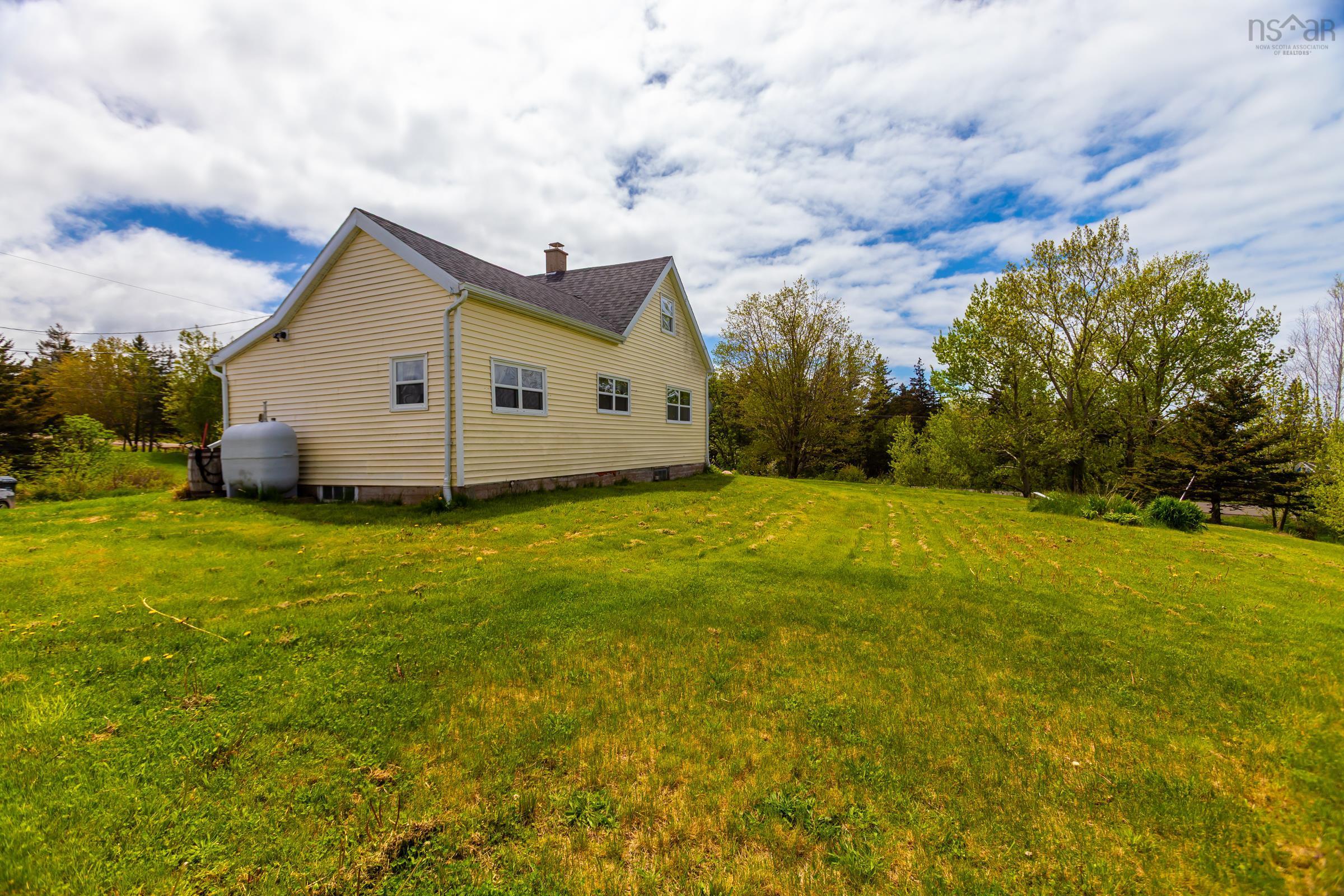 $279,900.00: 2598 Mount Hanley Road, Mount Hanley