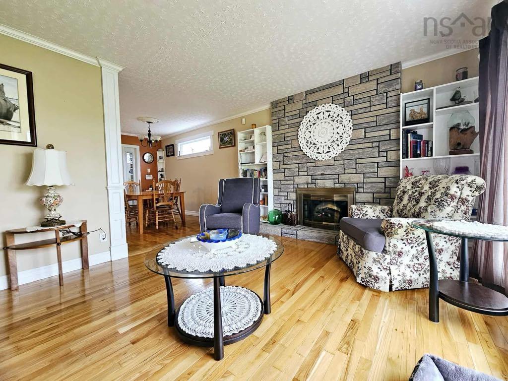 $439,000.00: 431 Mountain Lee Road, Upper Brookside