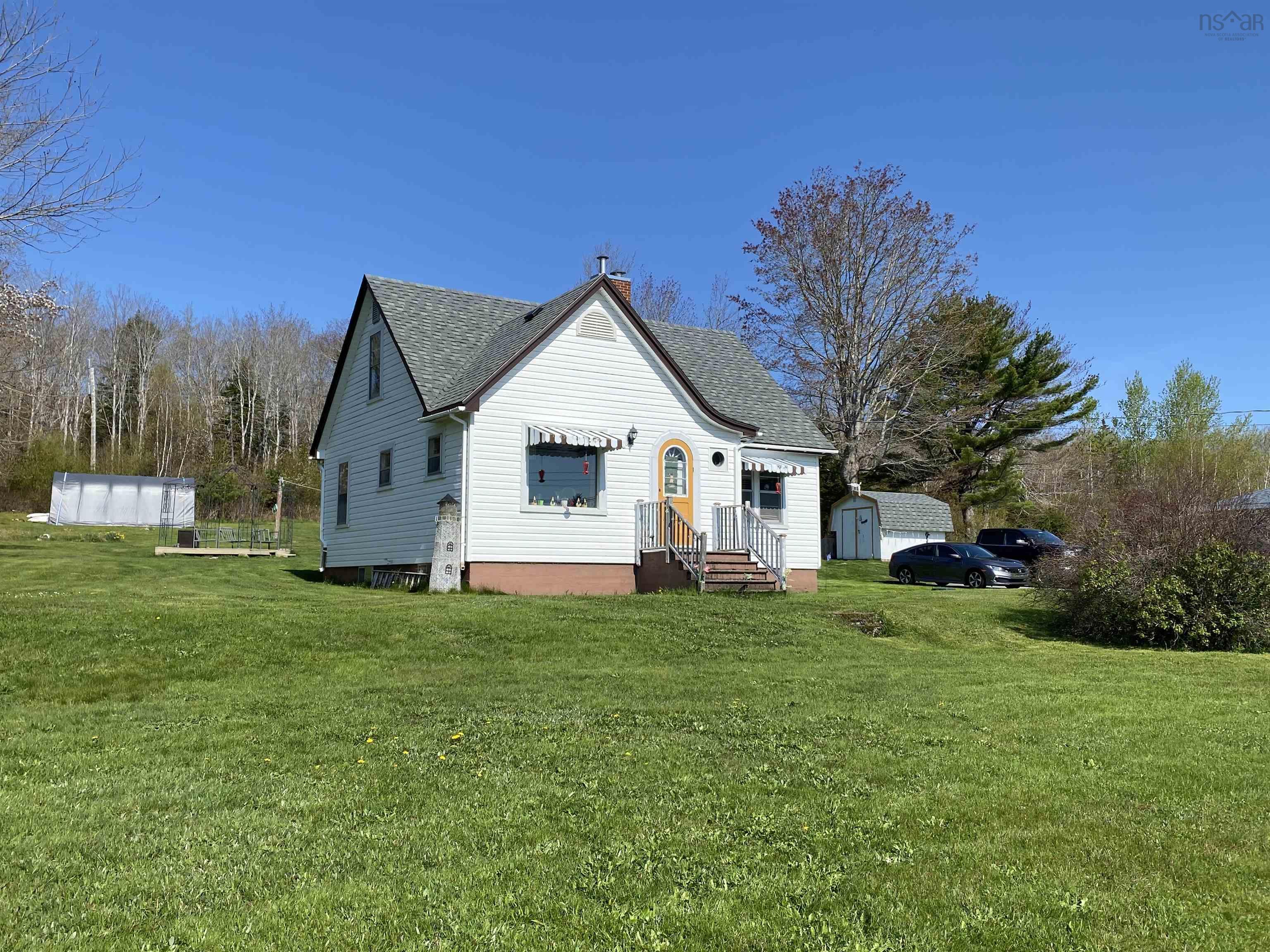 $359,000.00: 8394 Highway 3, Port Mouton