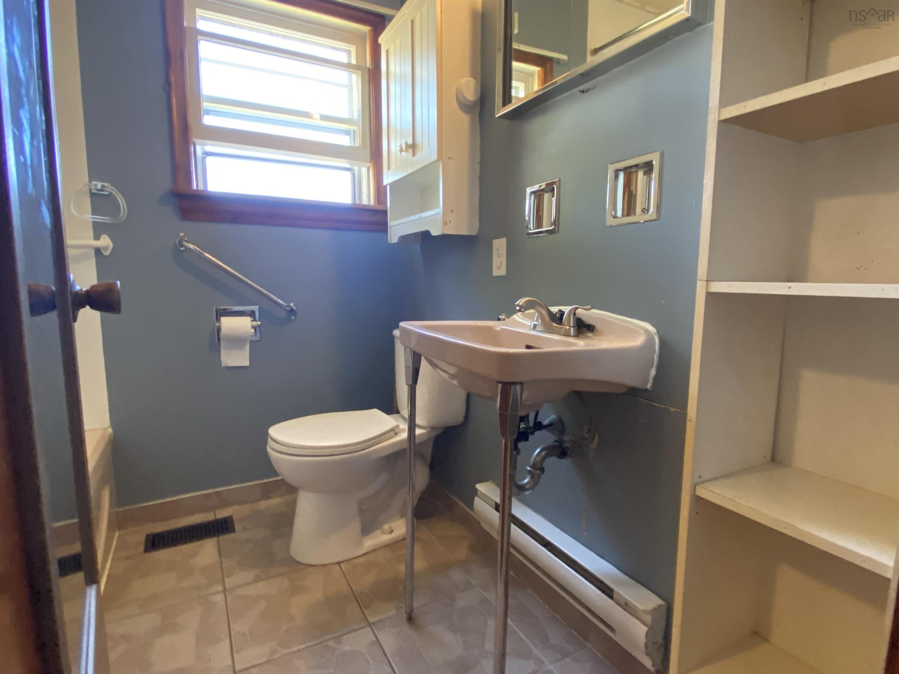 $299,000.00: 8394 Highway 3, Port Mouton