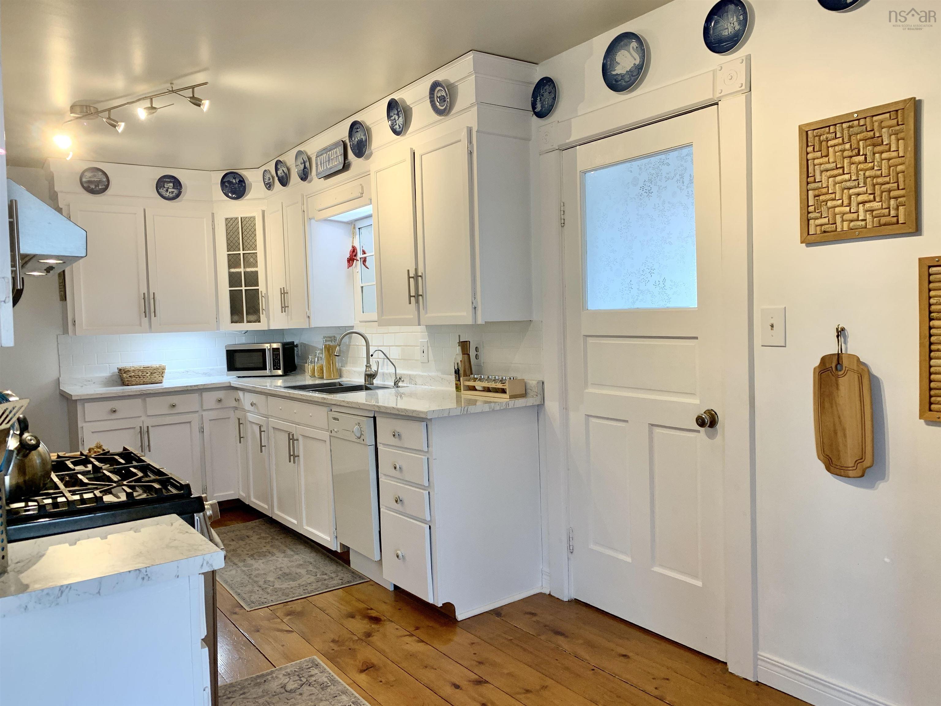 $499,900.00: 13291 Highway 6, Wallace Bridge