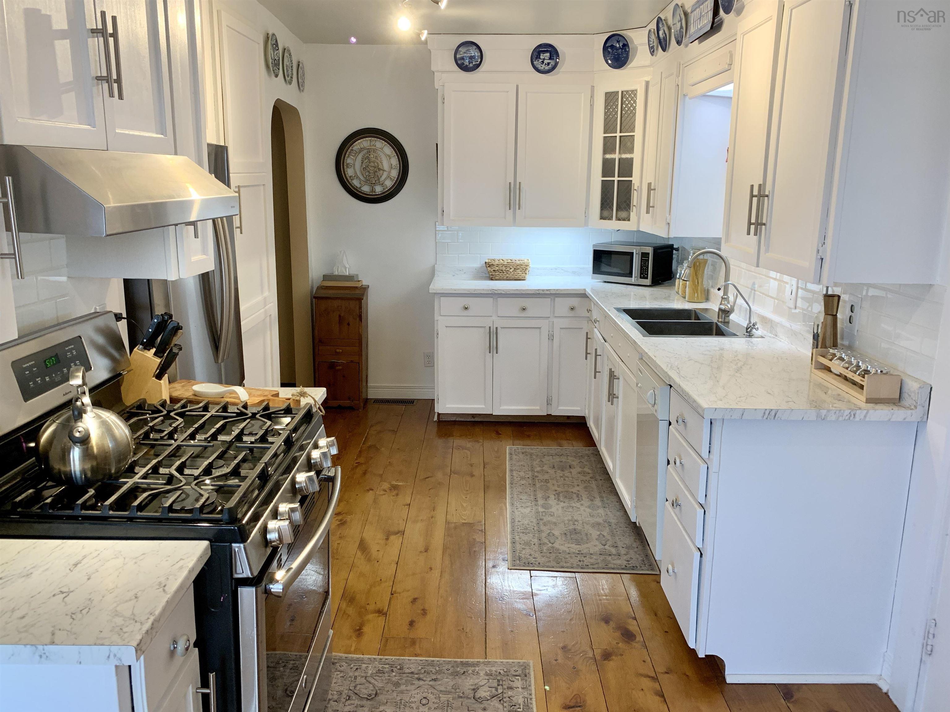 $499,900.00: 13291 Highway 6, Wallace Bridge