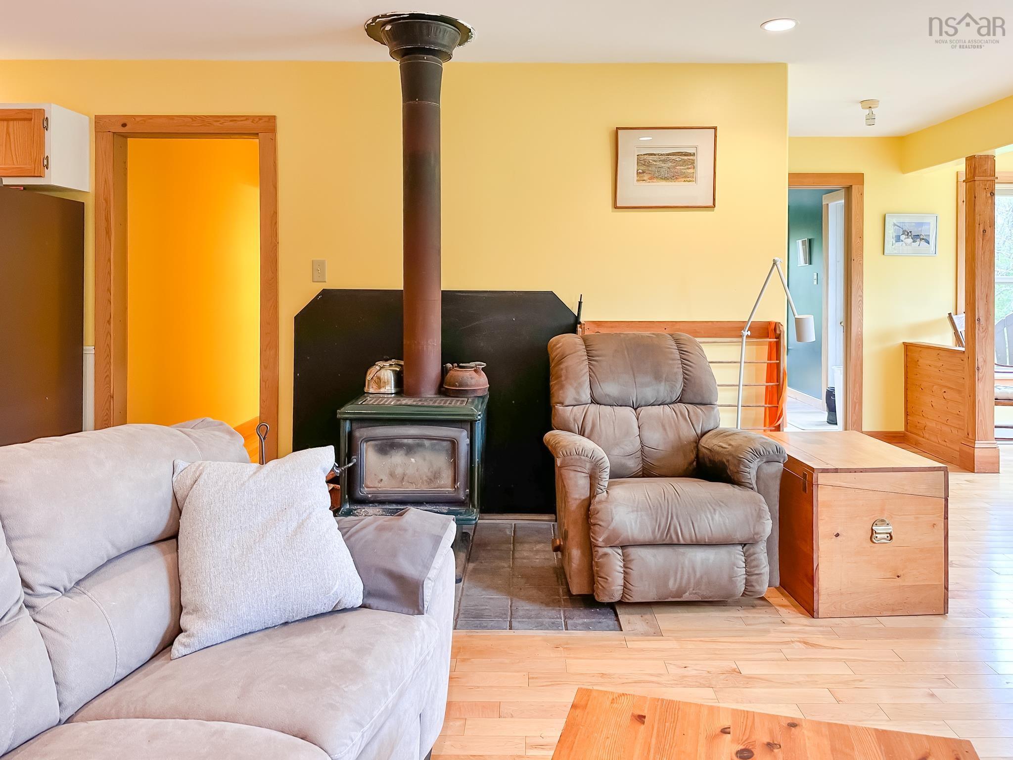 $547,000.00: 124 West Black Rock Road, West Black Rock
