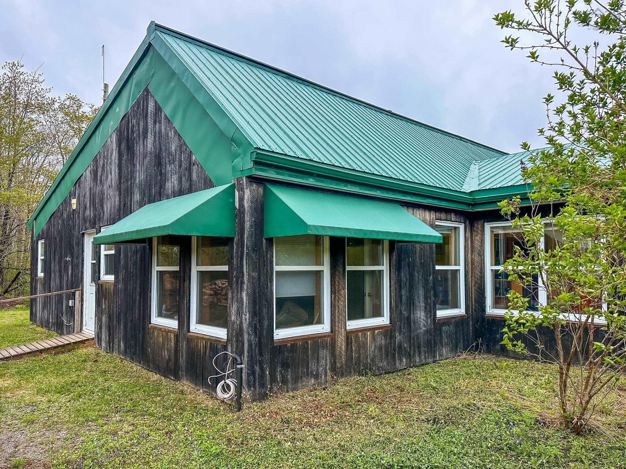 $547,000.00: 124 West Black Rock Road, West Black Rock