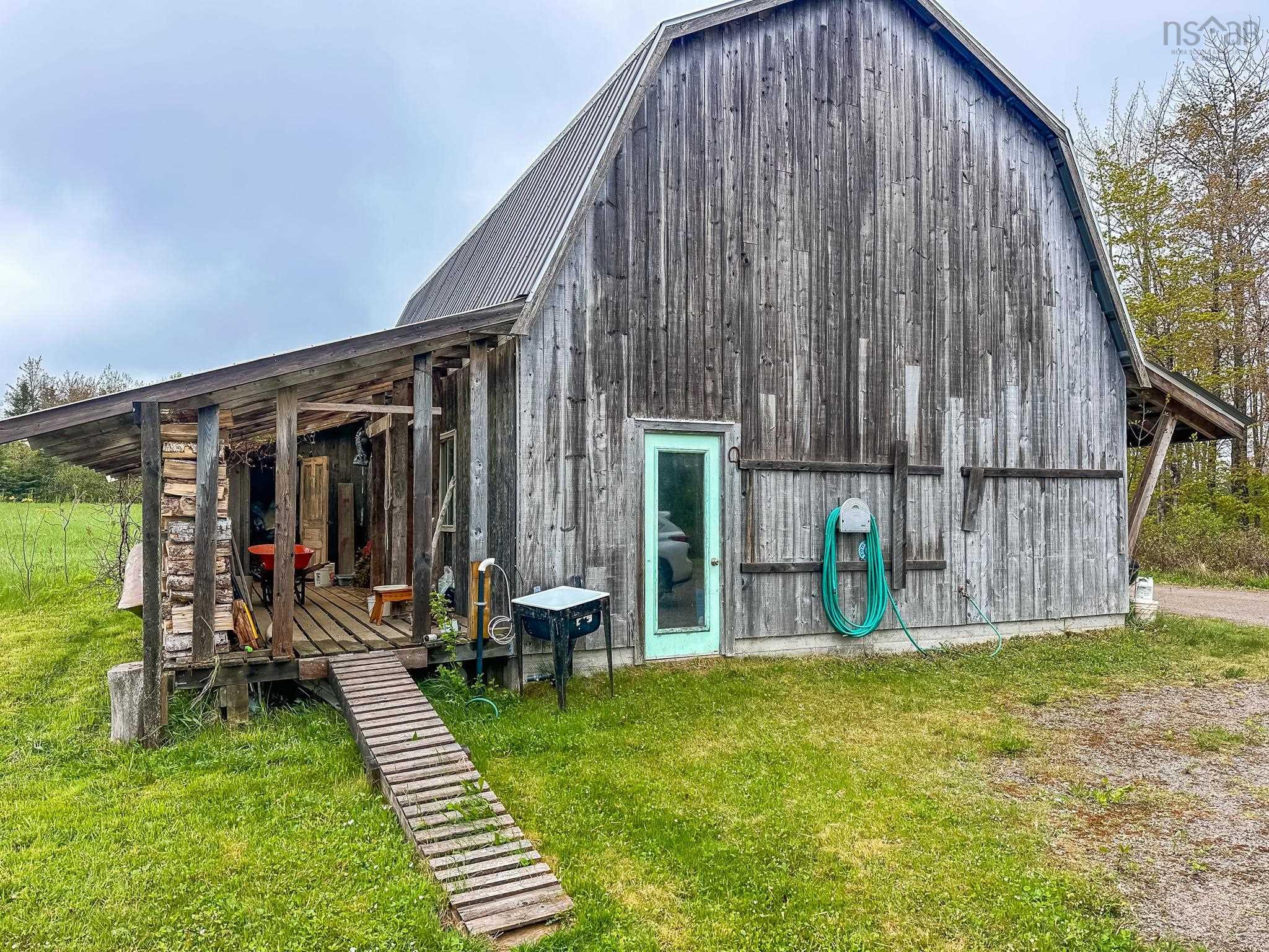 $547,000.00: 124 West Black Rock Road, West Black Rock