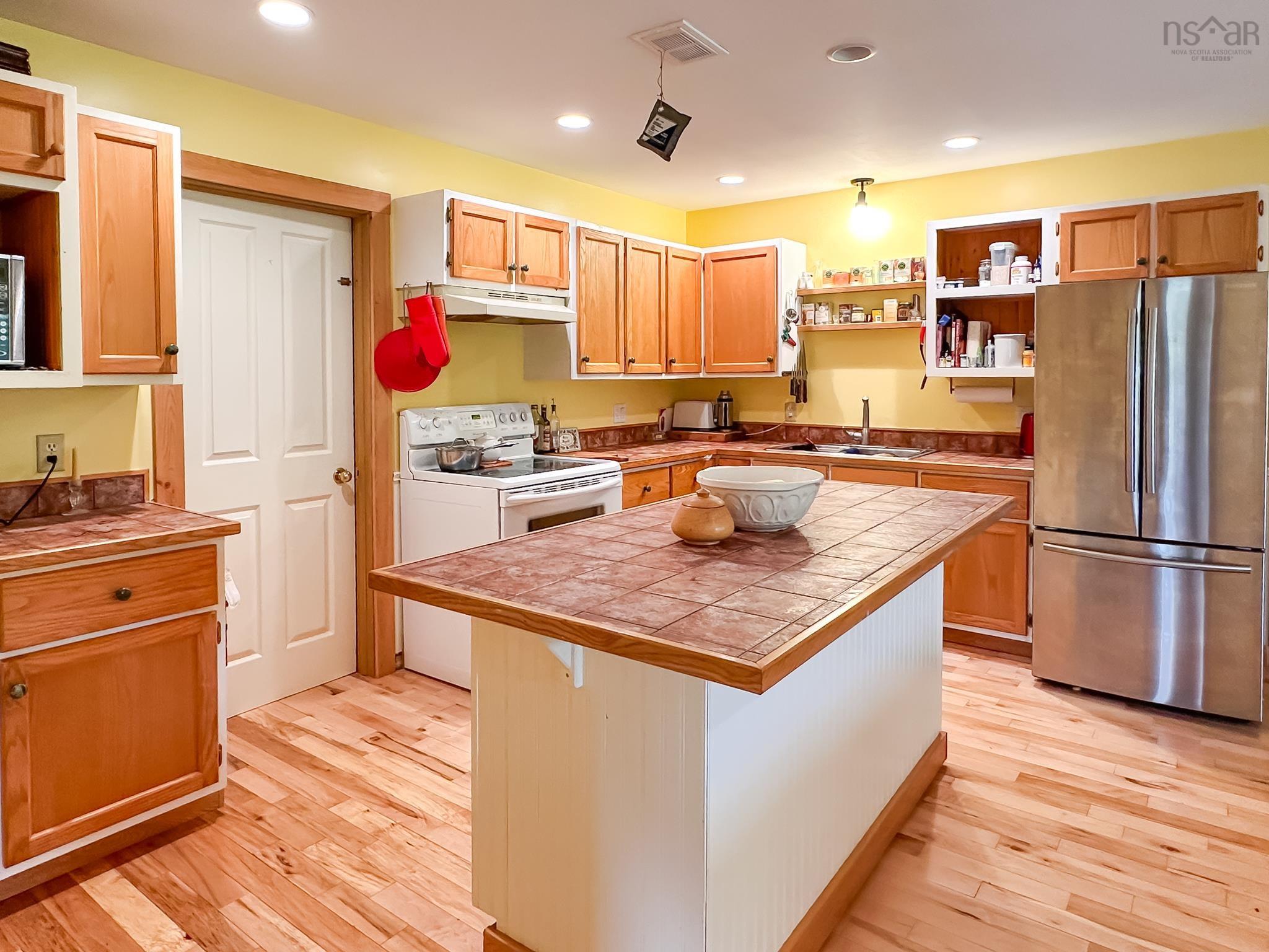$547,000.00: 124 West Black Rock Road, West Black Rock