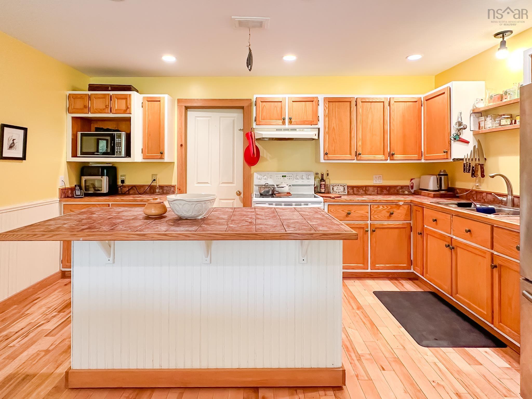 $547,000.00: 124 West Black Rock Road, West Black Rock