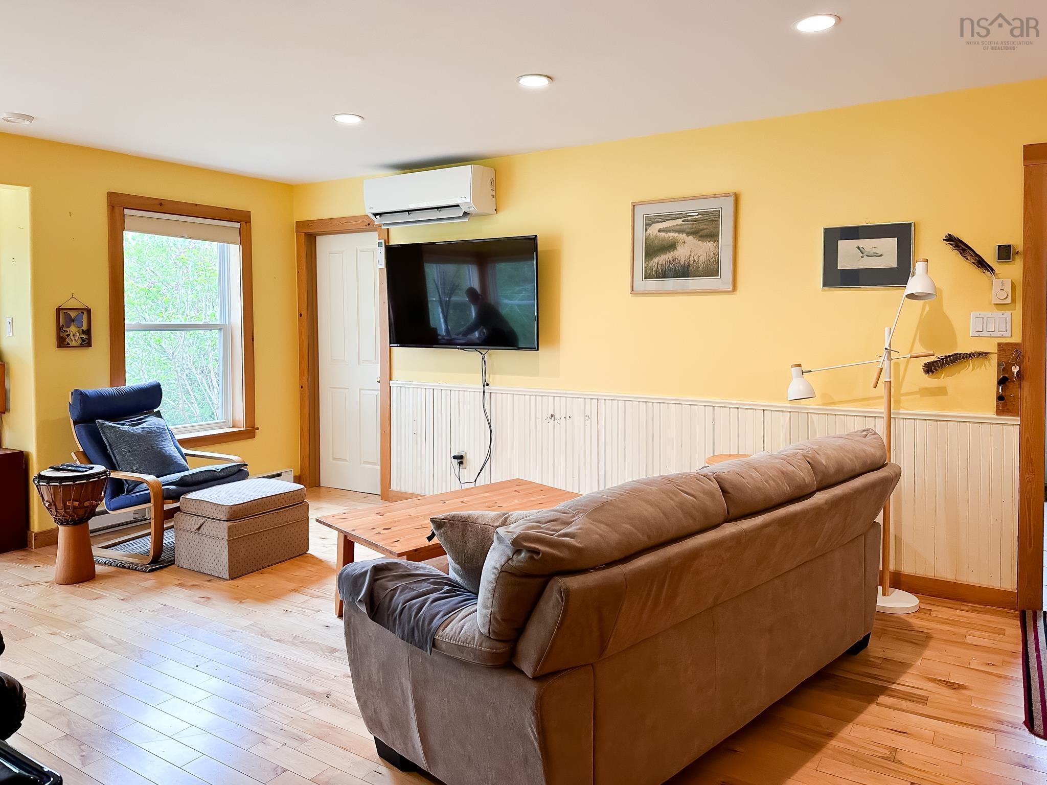 $547,000.00: 124 West Black Rock Road, West Black Rock