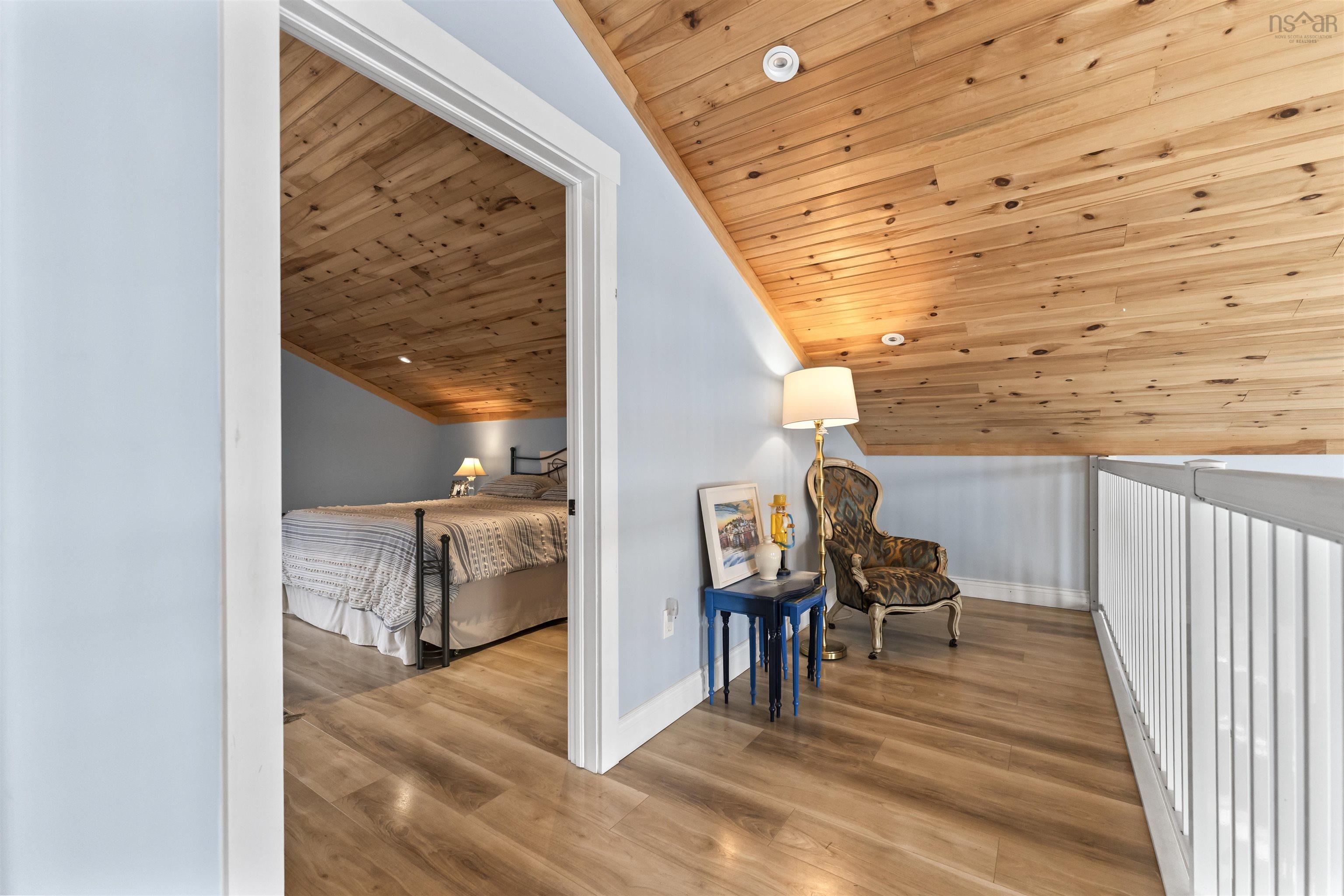 $1,147,000.00: 6 Massachusetts Road, Granville Centre