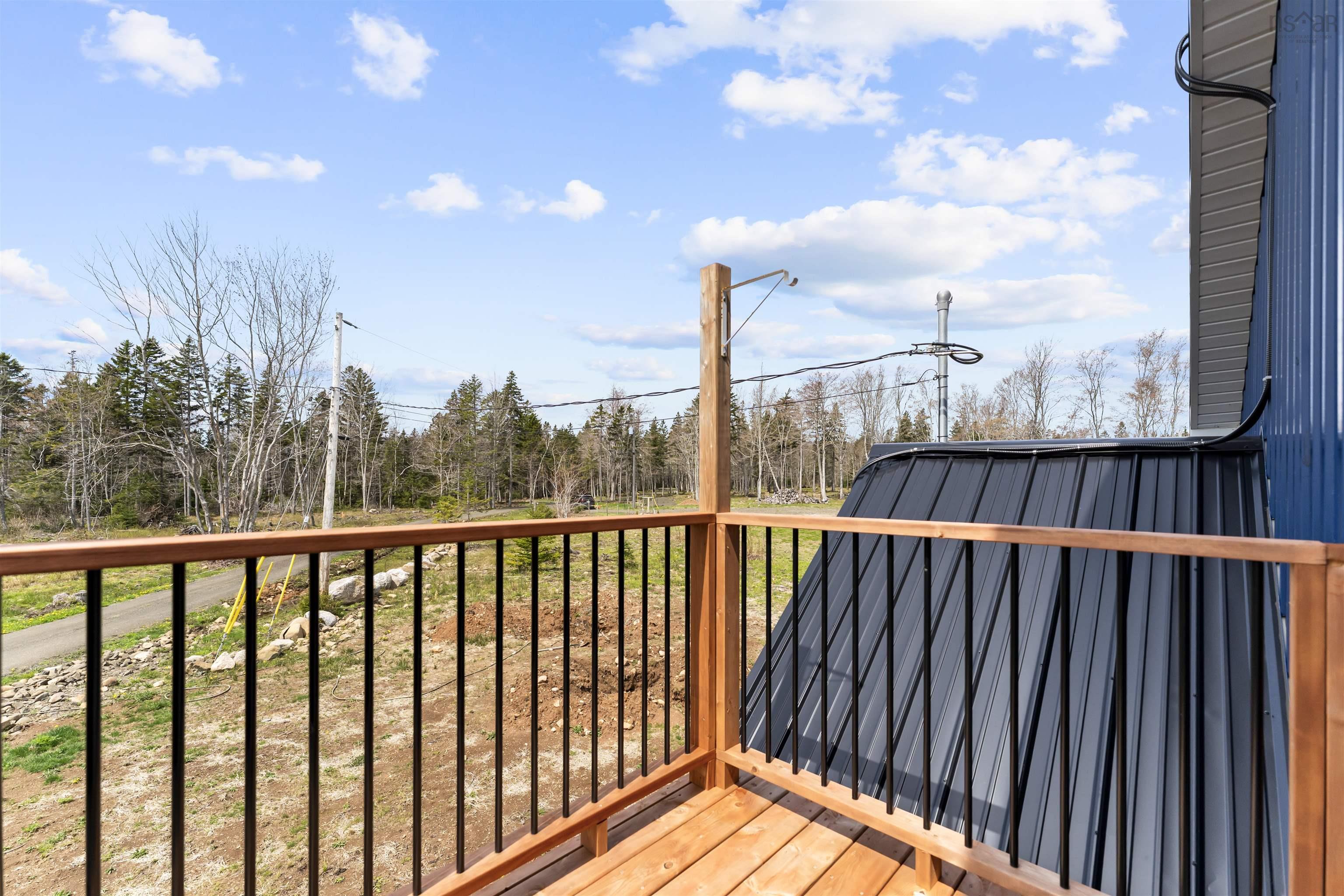 $1,147,000.00: 6 Massachusetts Road, Granville Centre