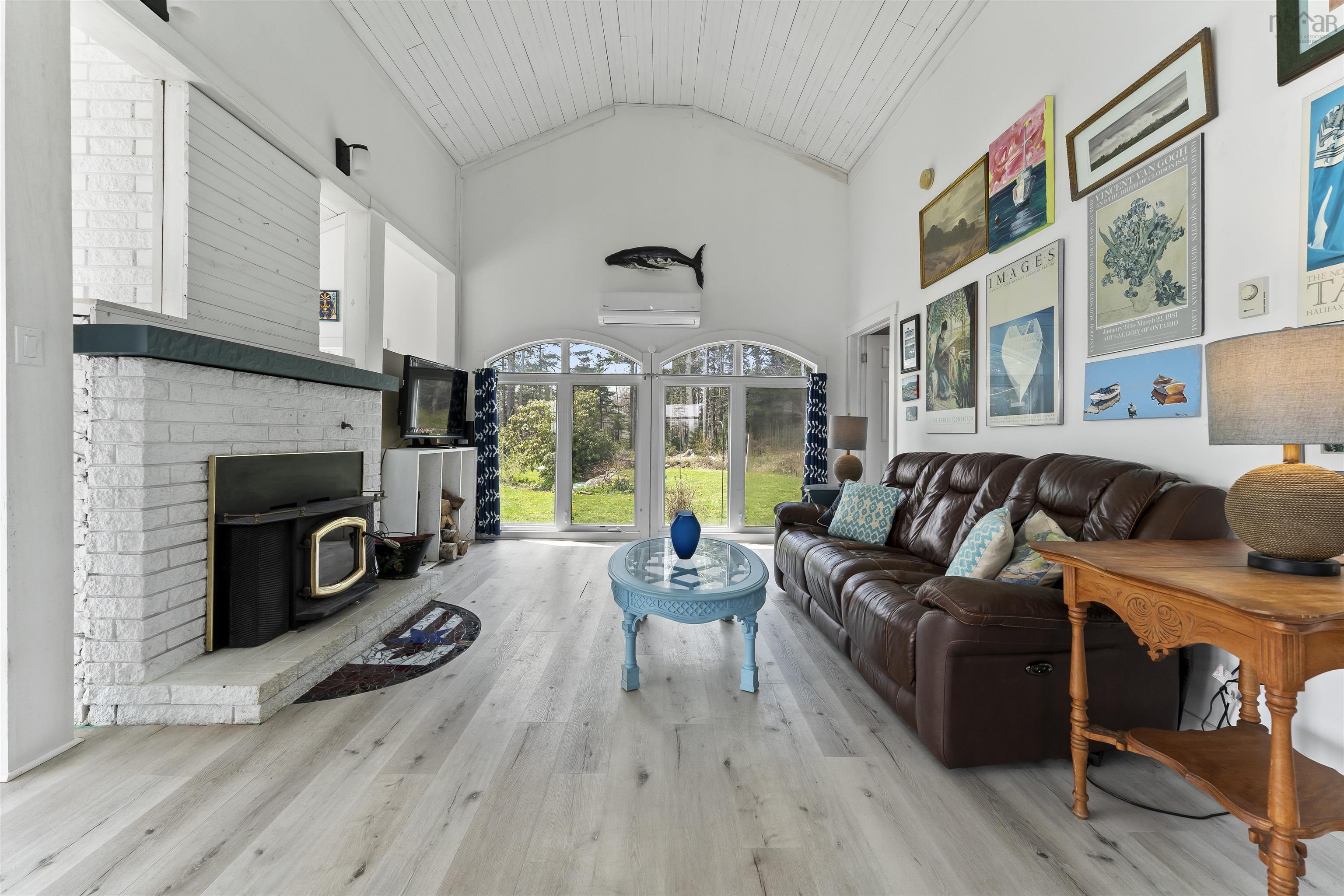 $1,147,000.00: 6 Massachusetts Road, Granville Centre
