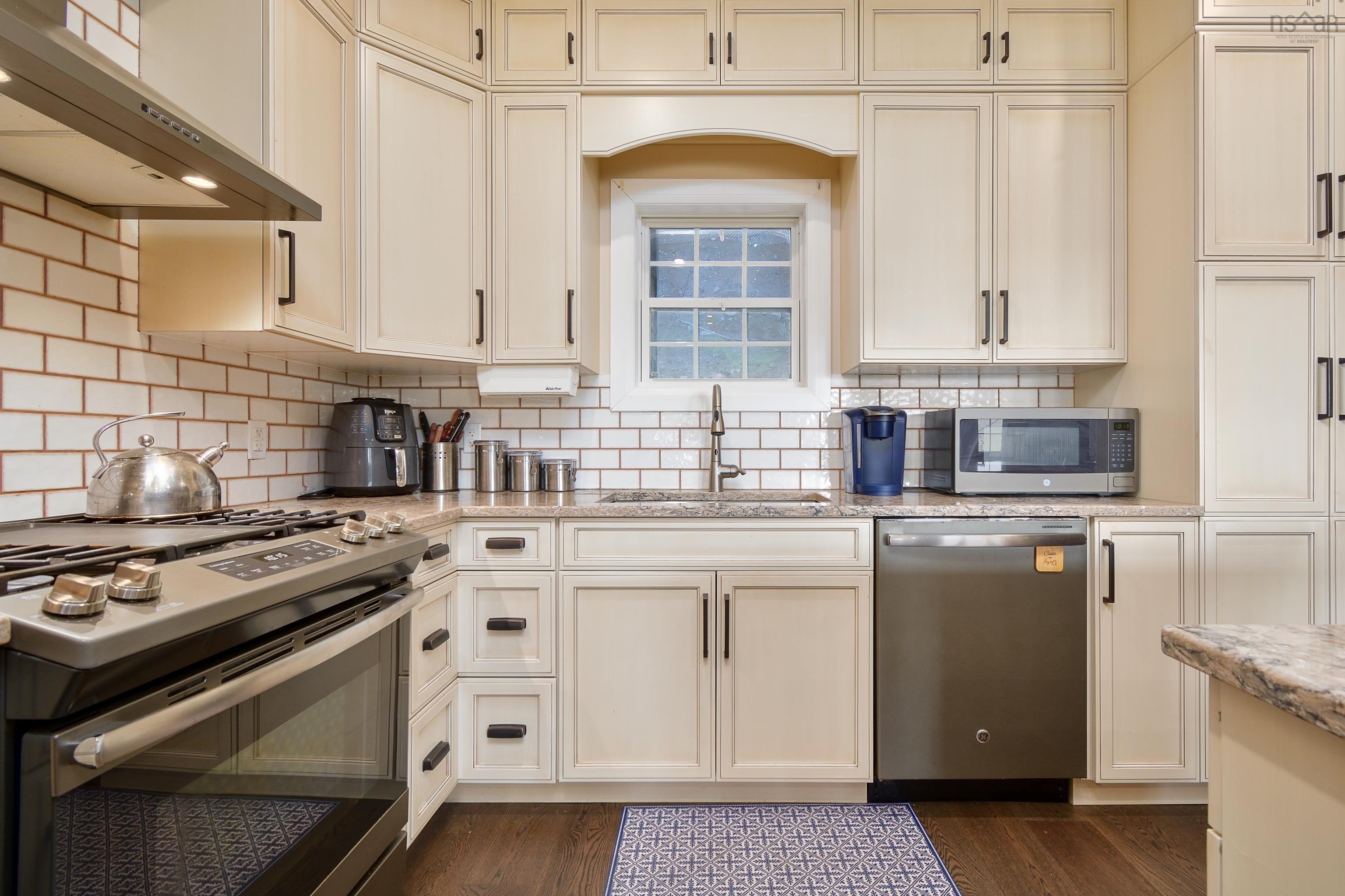 $599,900.00: 39170 CABOT TRAIL Road, Ingonish