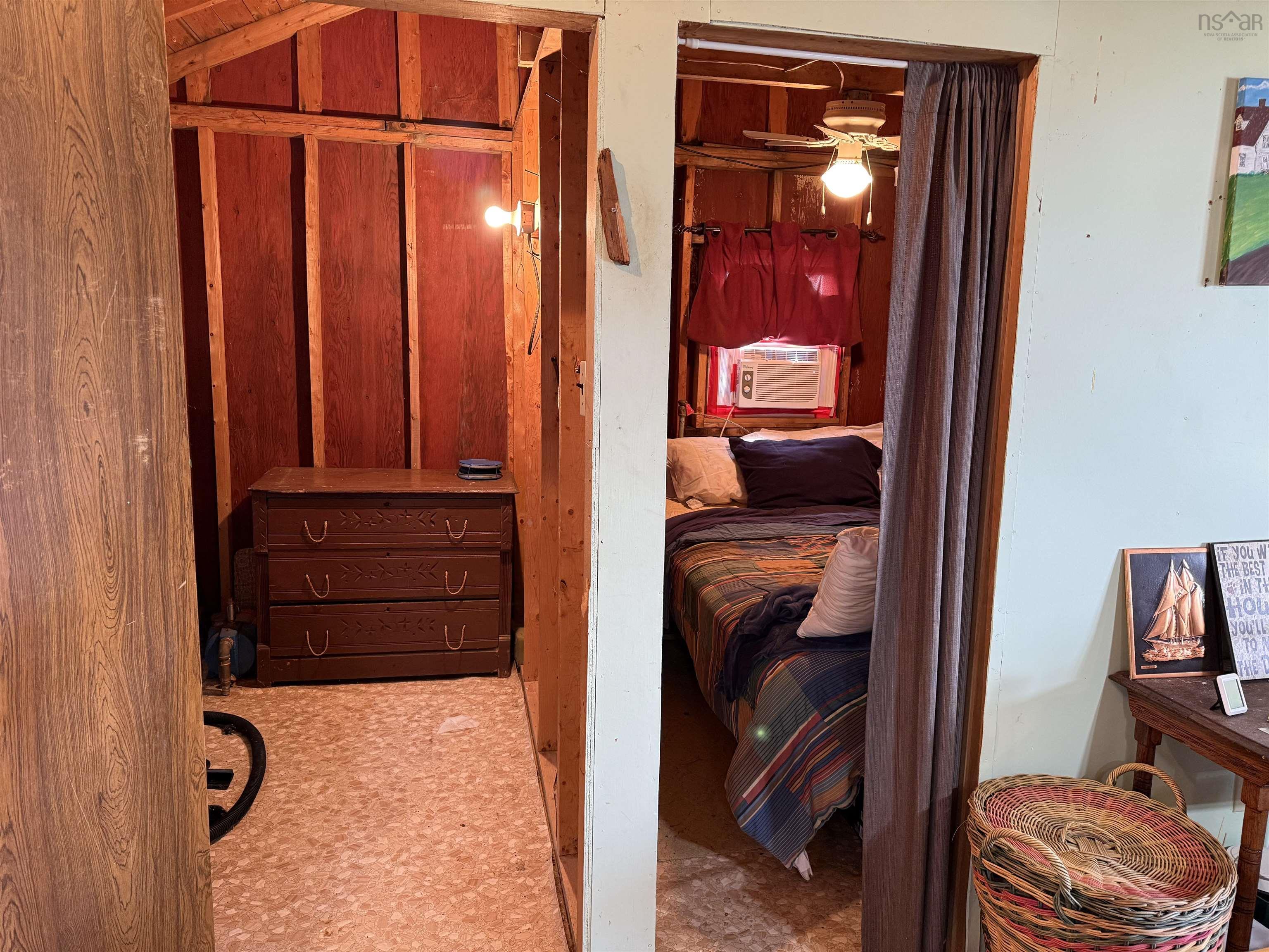 $299,900.00: 28 Quahog Lane, Brule Point