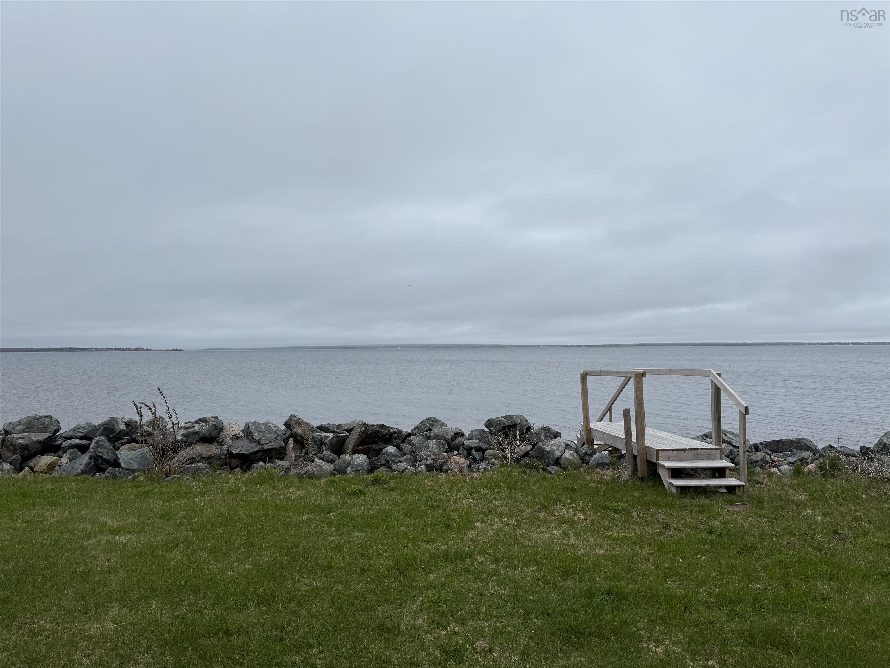 $299,900.00: 28 Quahog Lane, Brule Point