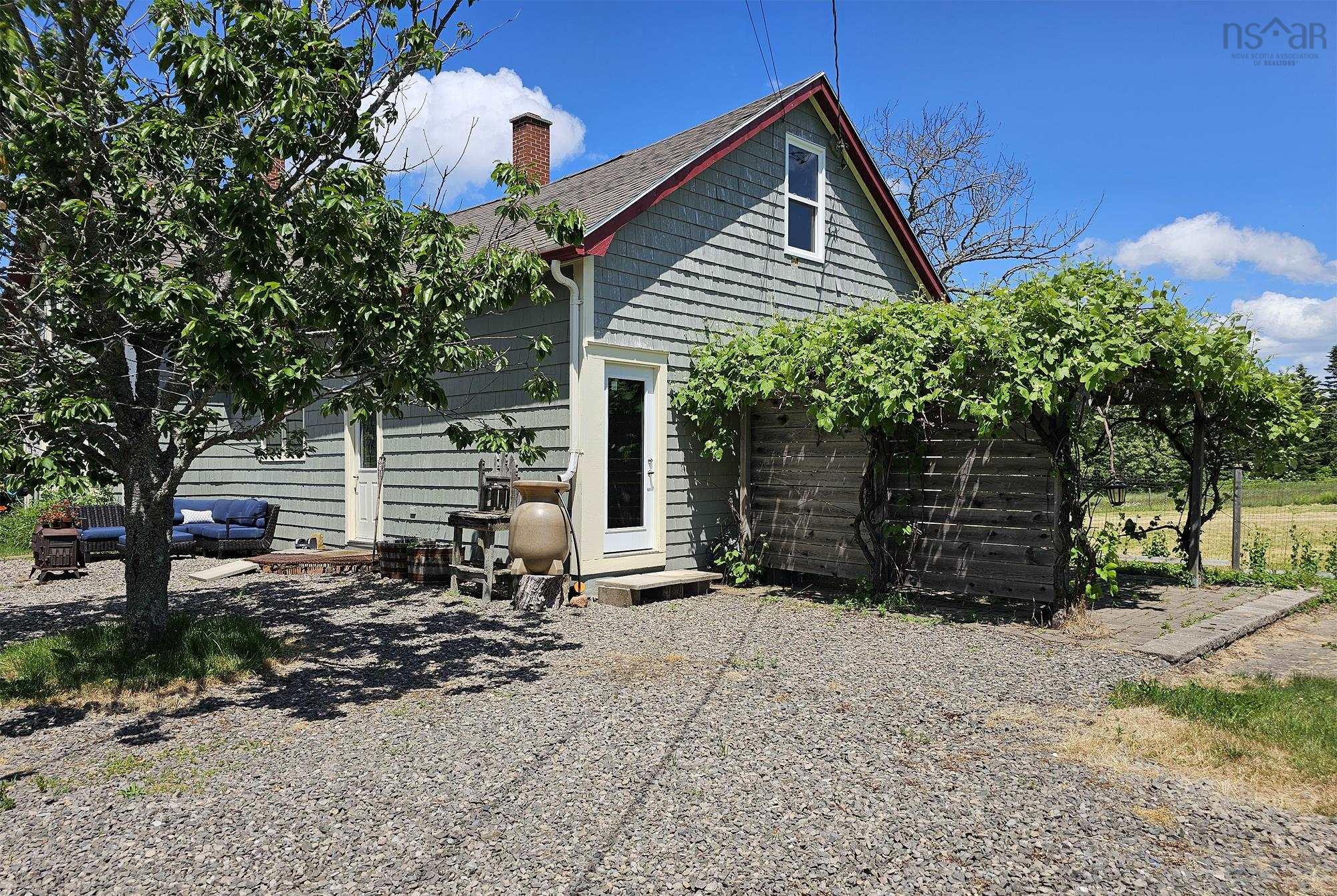 $849,000.00: 12812 Shore Road, Moshers Corner