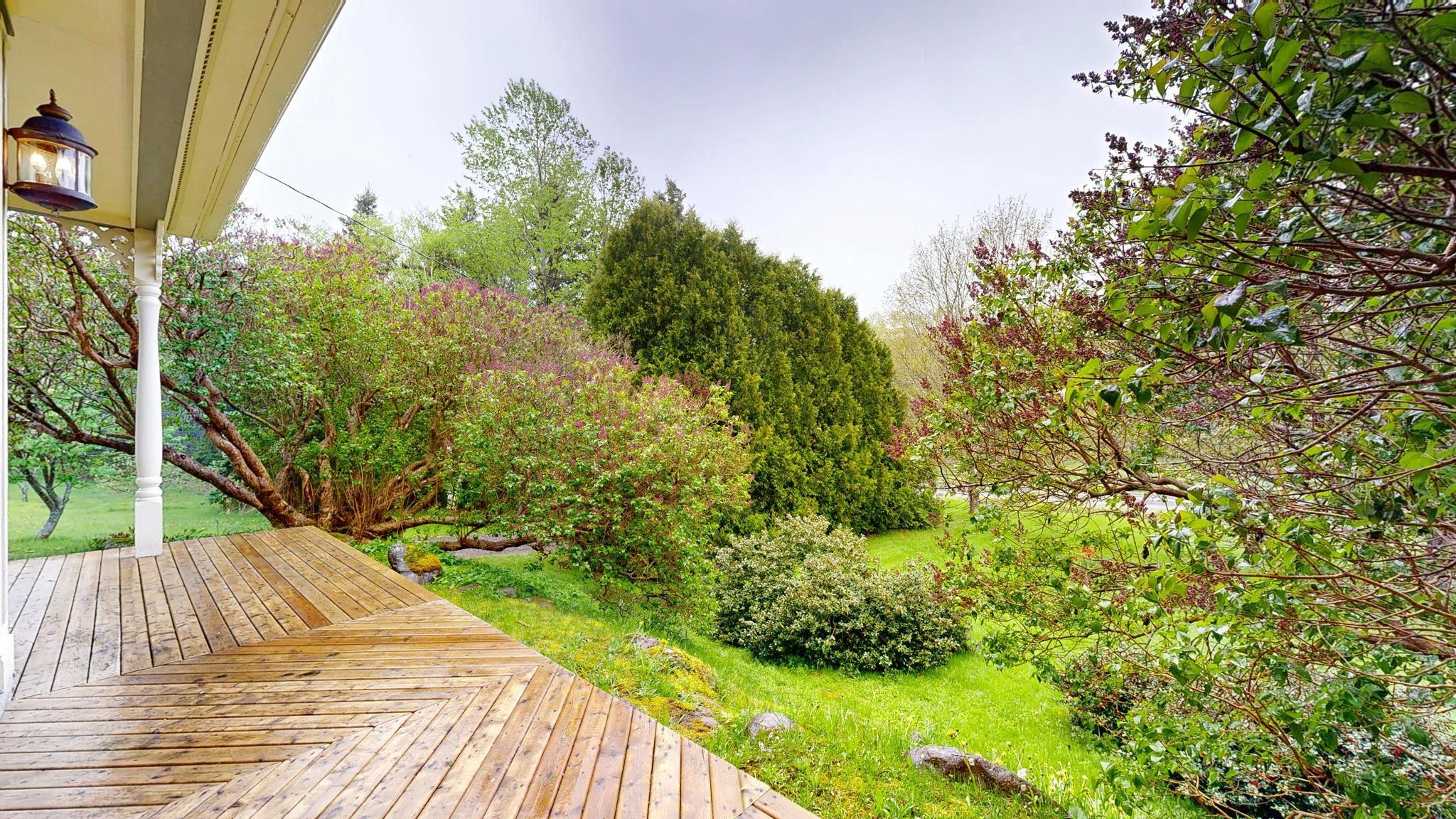 $849,000.00: 12812 Shore Road, Moshers Corner