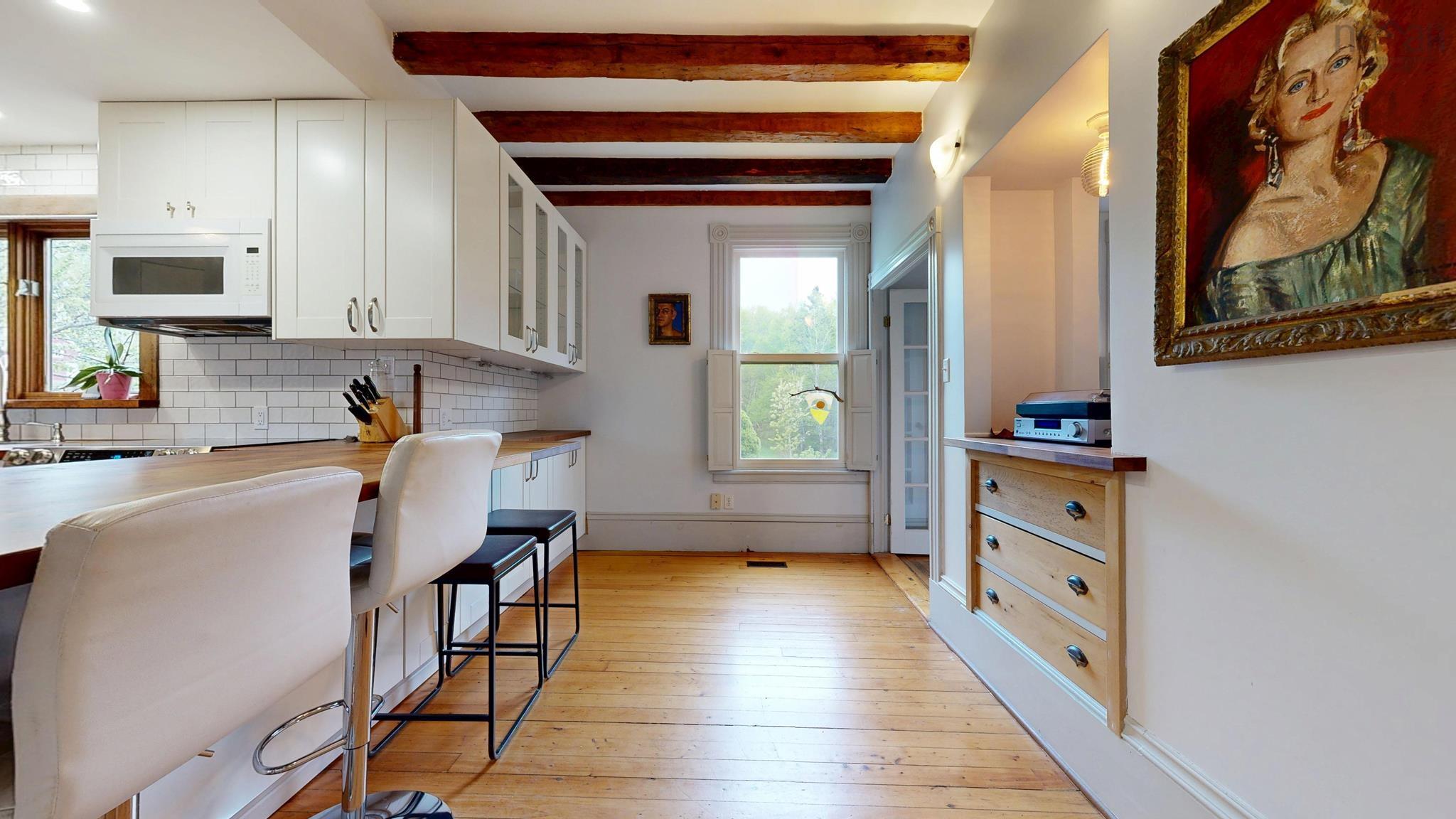 $849,000.00: 12812 Shore Road, Moshers Corner