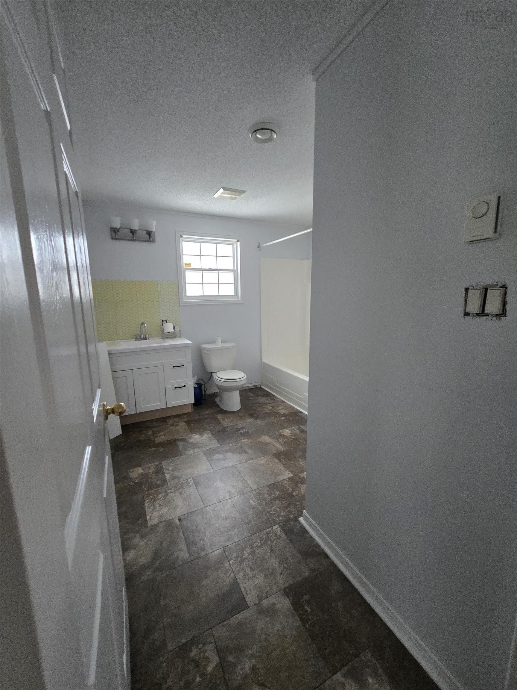 $214,900.00: 87 Haven Drive, Bridgewater