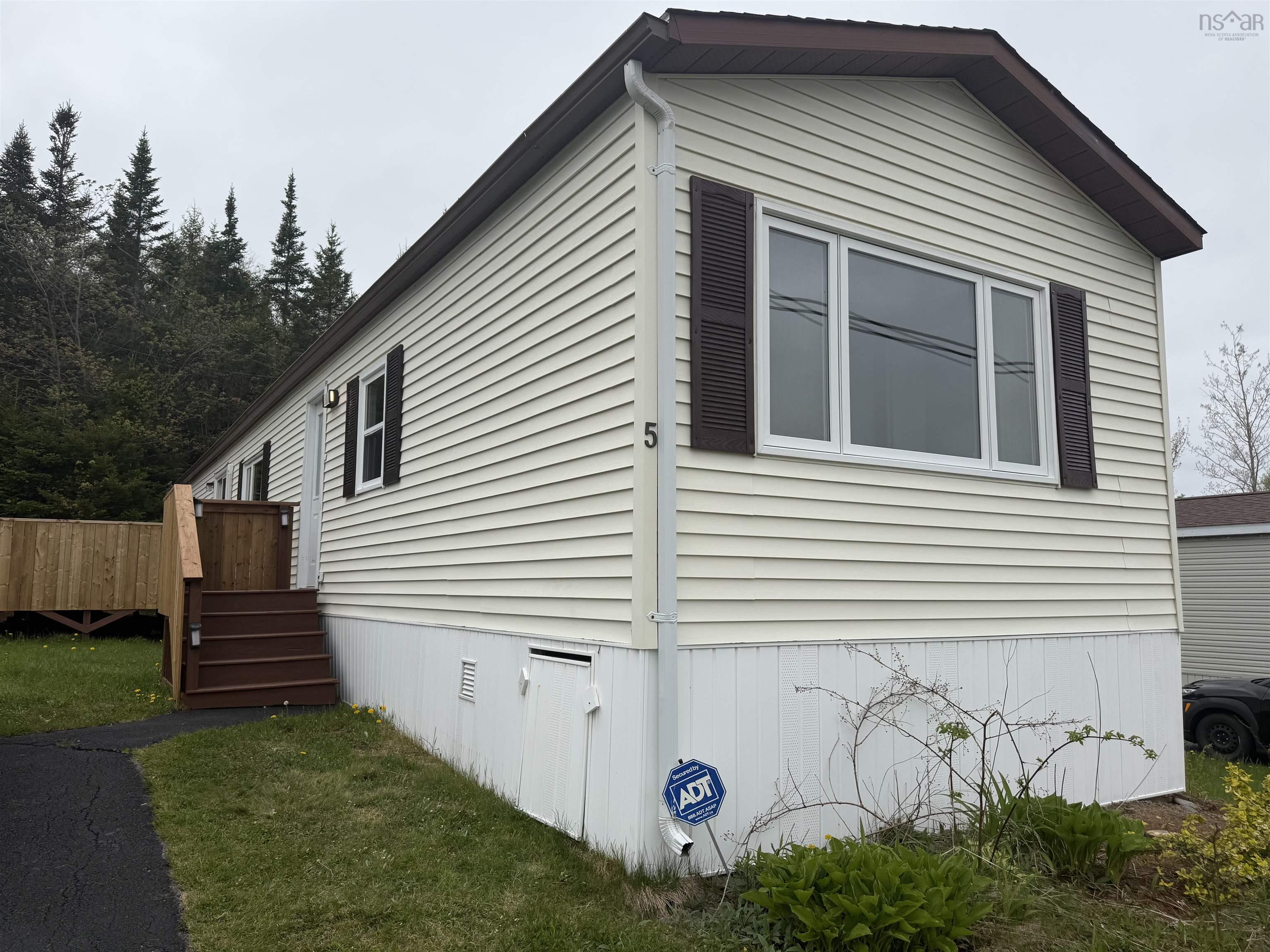 5 Bumpy Lane, Lake Echo, NS (MLS® 202511878)