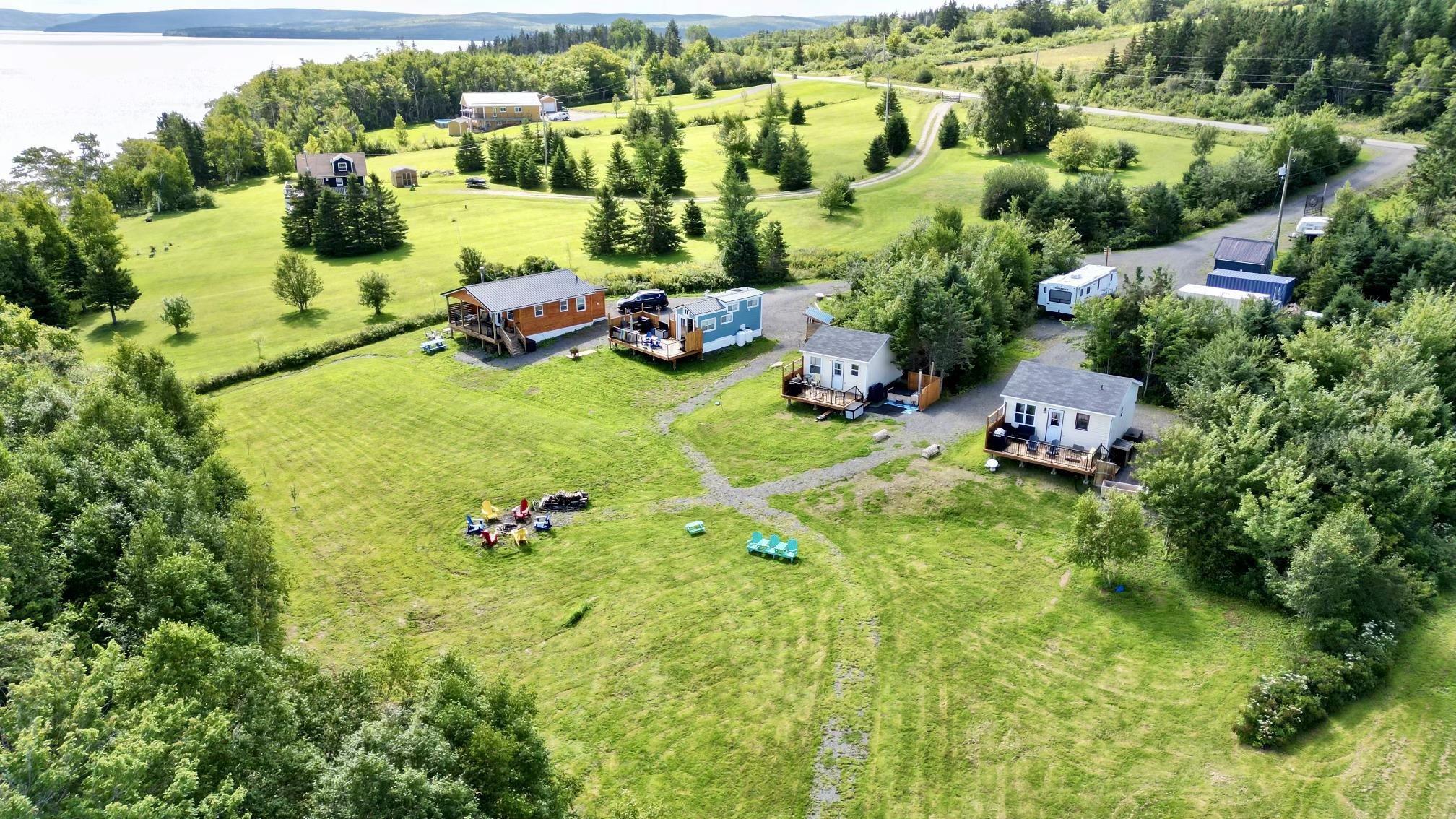 $1,100,000.00: 1543 West Lake Ainslie, West Lake Ainslie