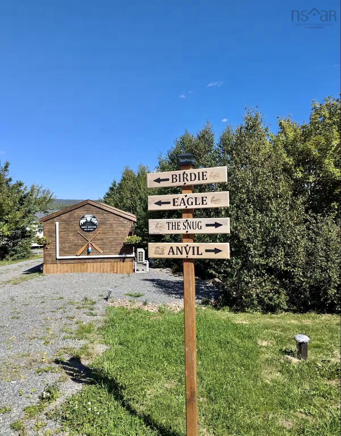 $1,100,000.00: 1543 West Lake Ainslie, West Lake Ainslie