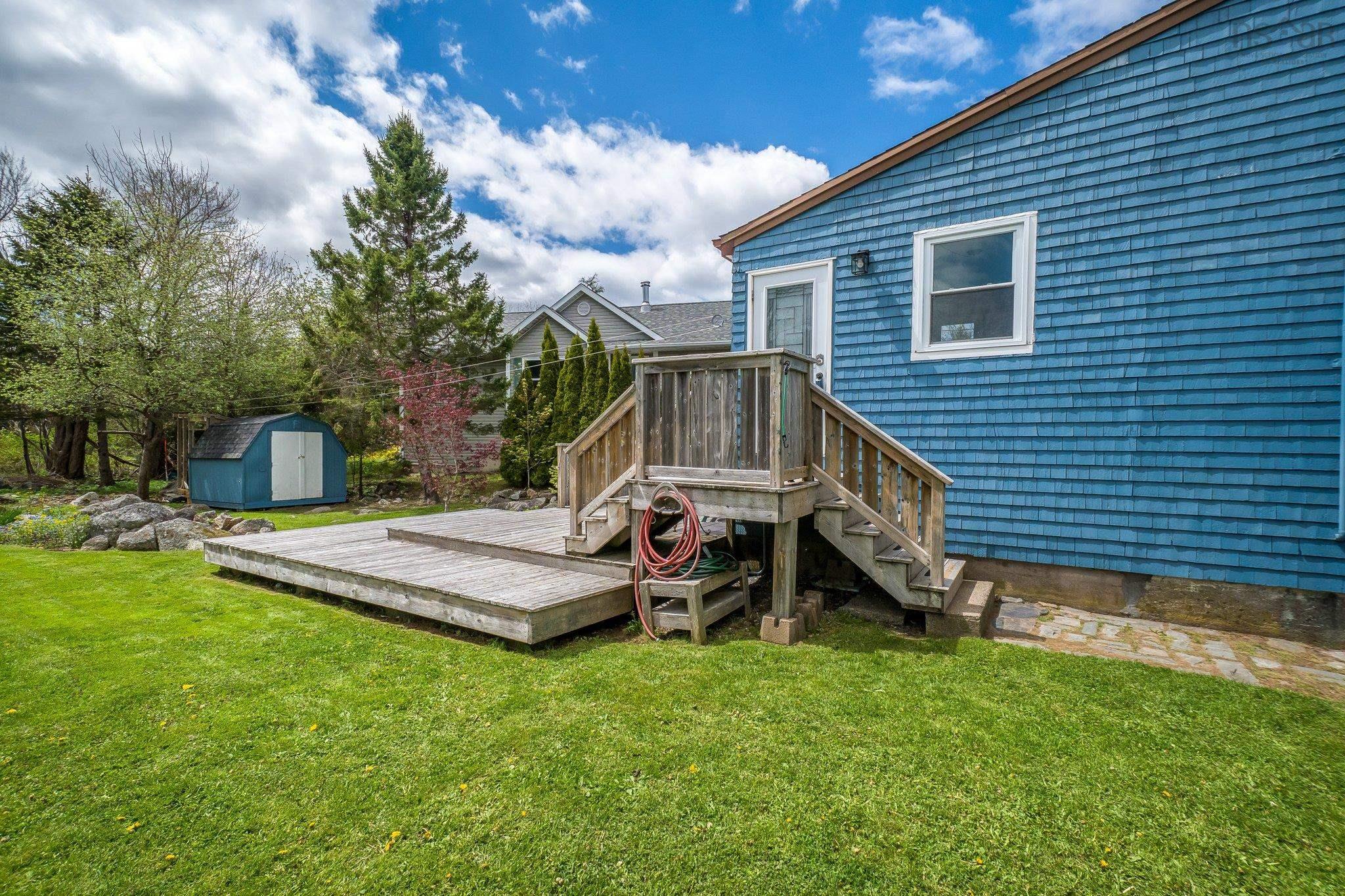 $379,900.00: 1560 St Margarets Bay Road, Lakeside