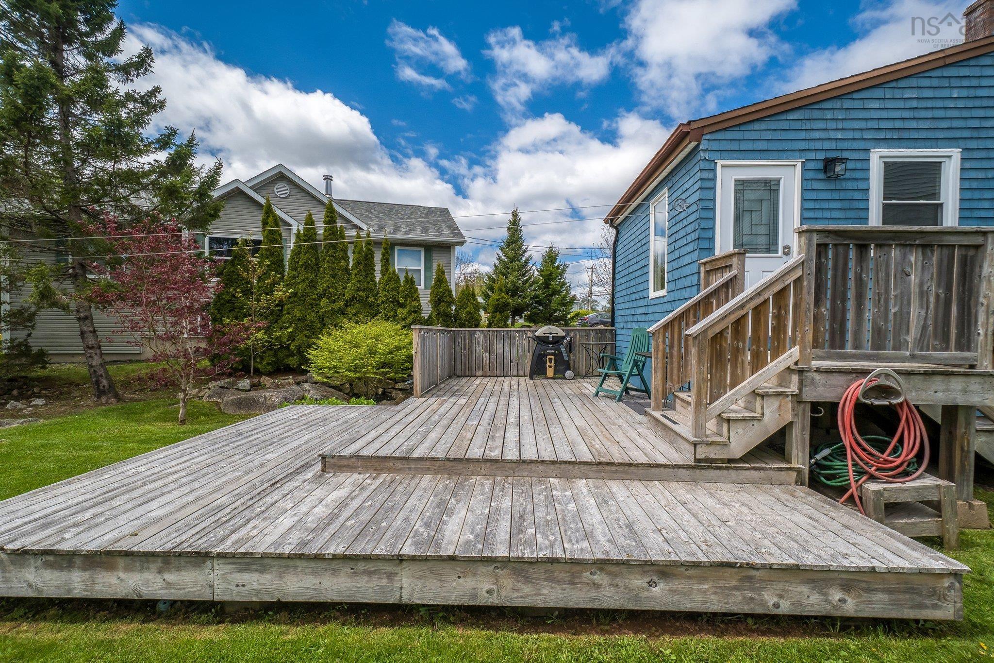 $379,900.00: 1560 St Margarets Bay Road, Lakeside
