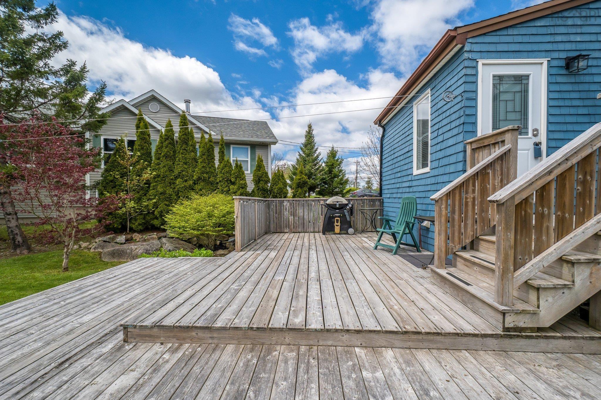 $379,900.00: 1560 St Margarets Bay Road, Lakeside