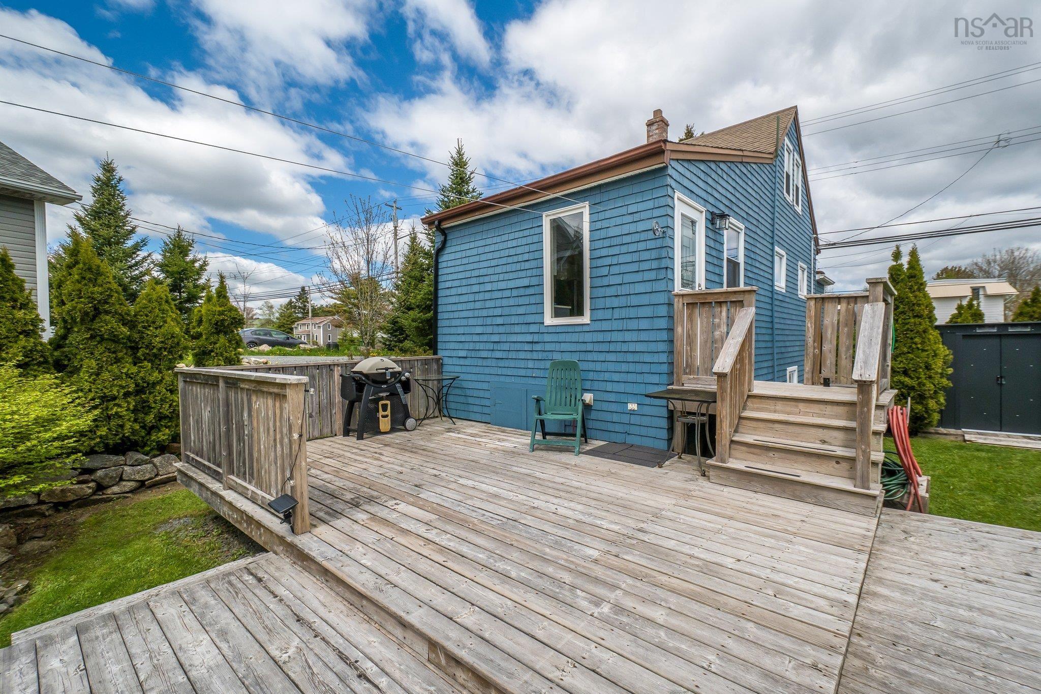 $379,900.00: 1560 St Margarets Bay Road, Lakeside