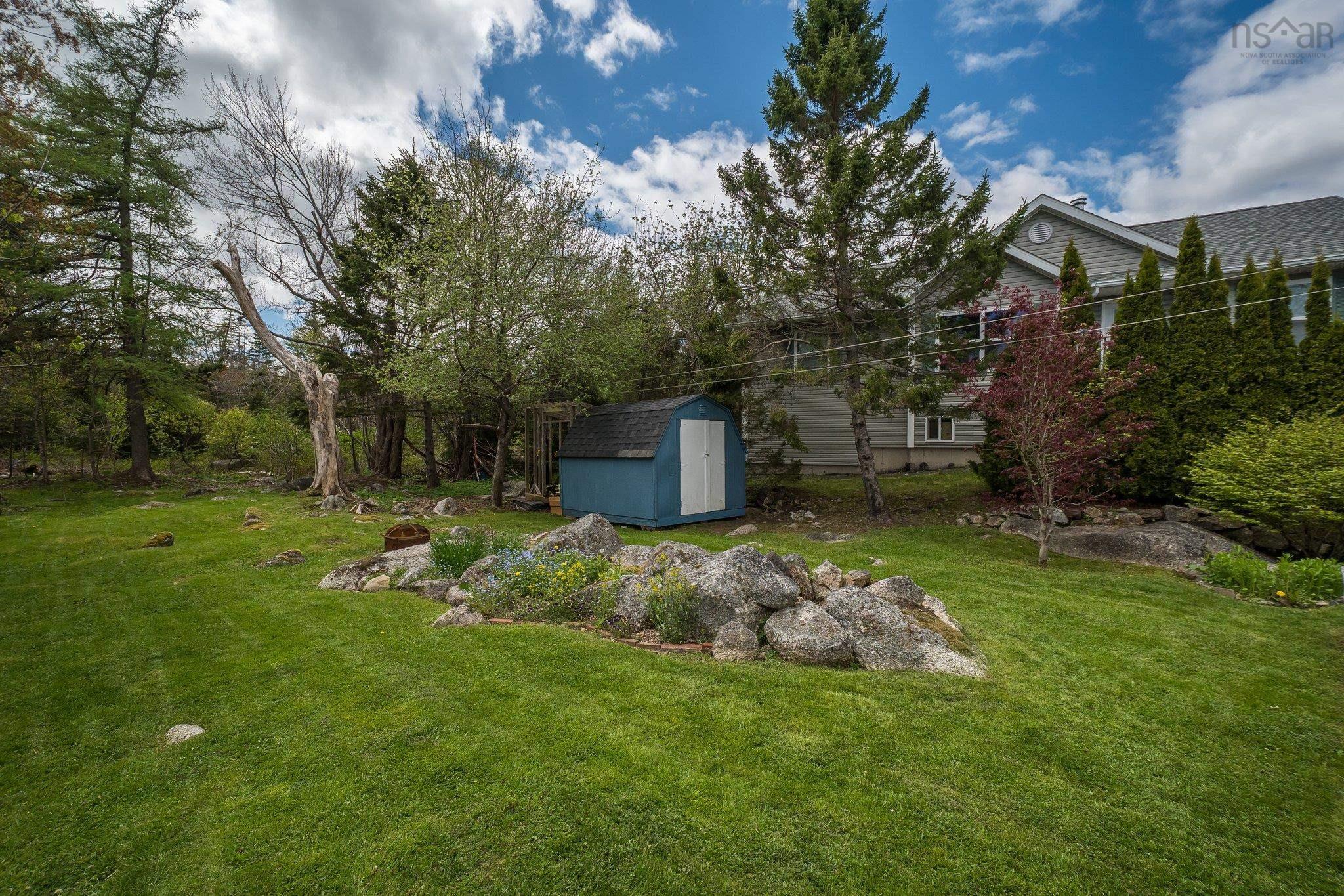 $379,900.00: 1560 St Margarets Bay Road, Lakeside