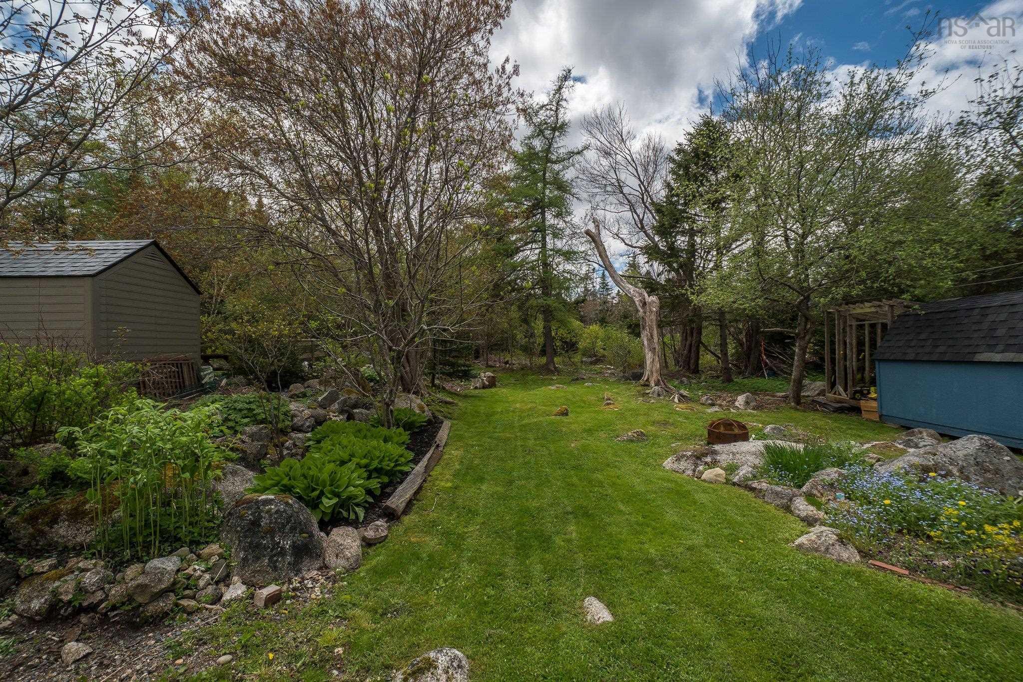 $379,900.00: 1560 St Margarets Bay Road, Lakeside