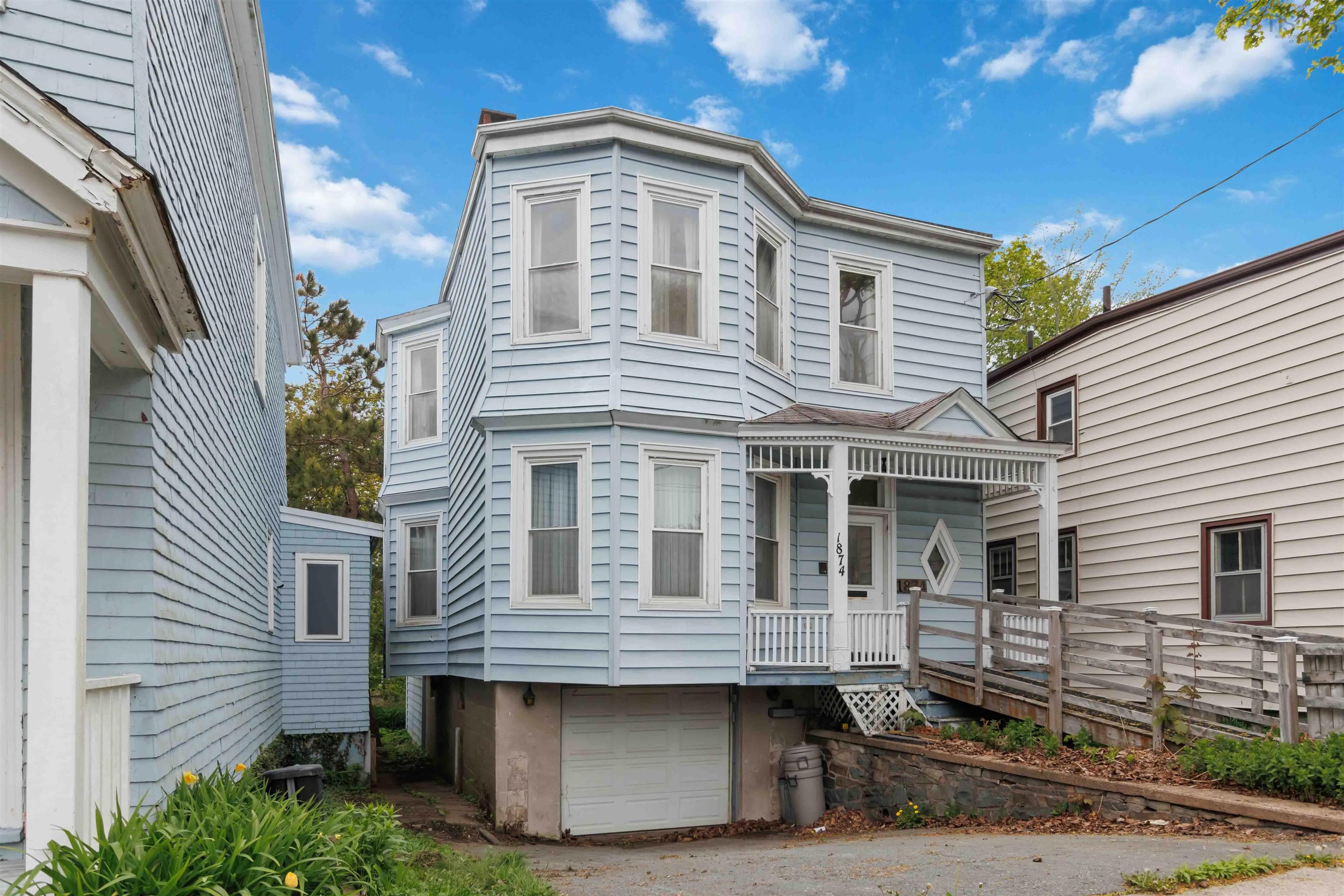 $1,500,000.00: 1874 & 1878 Seldon Street, Halifax