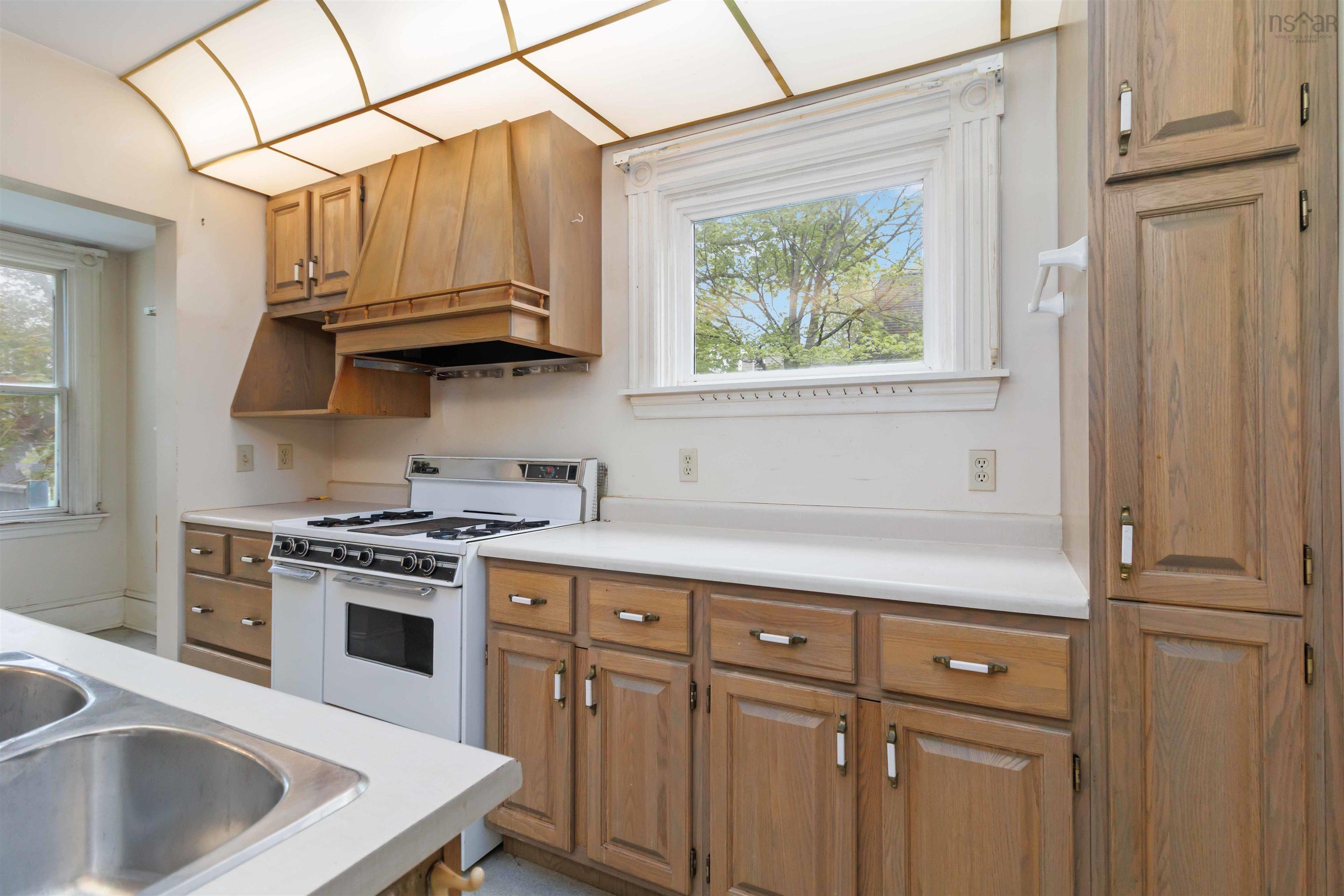 $1,500,000.00: 1874 & 1878 Seldon Street, Halifax
