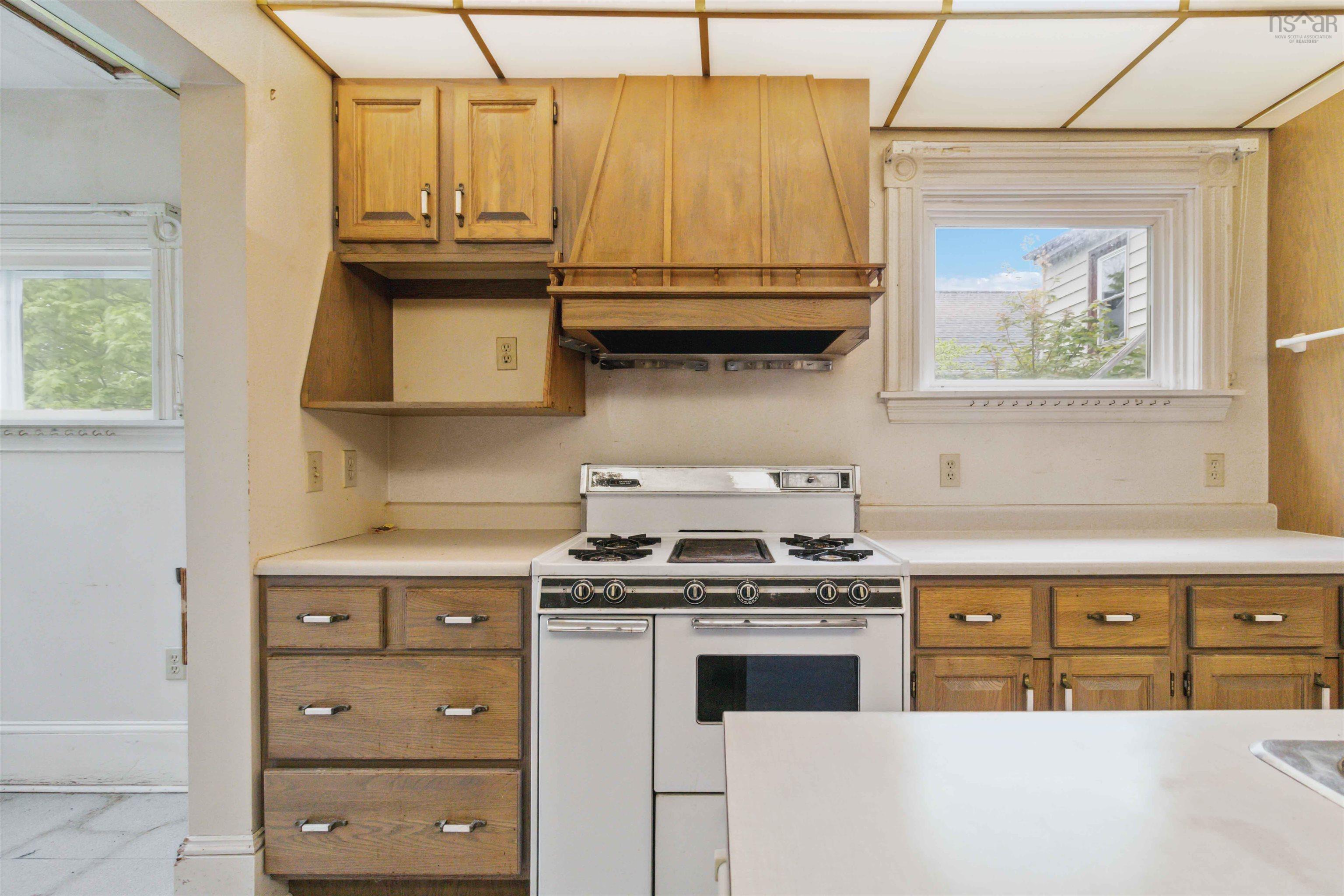 $1,500,000.00: 1874 & 1878 Seldon Street, Halifax