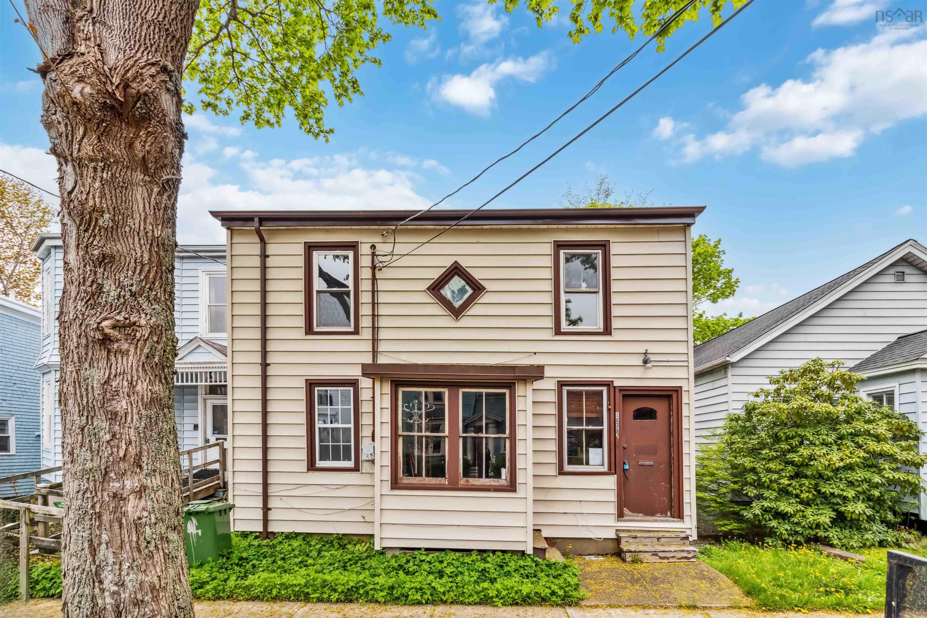 $1,500,000.00: 1874 & 1878 Seldon Street, Halifax