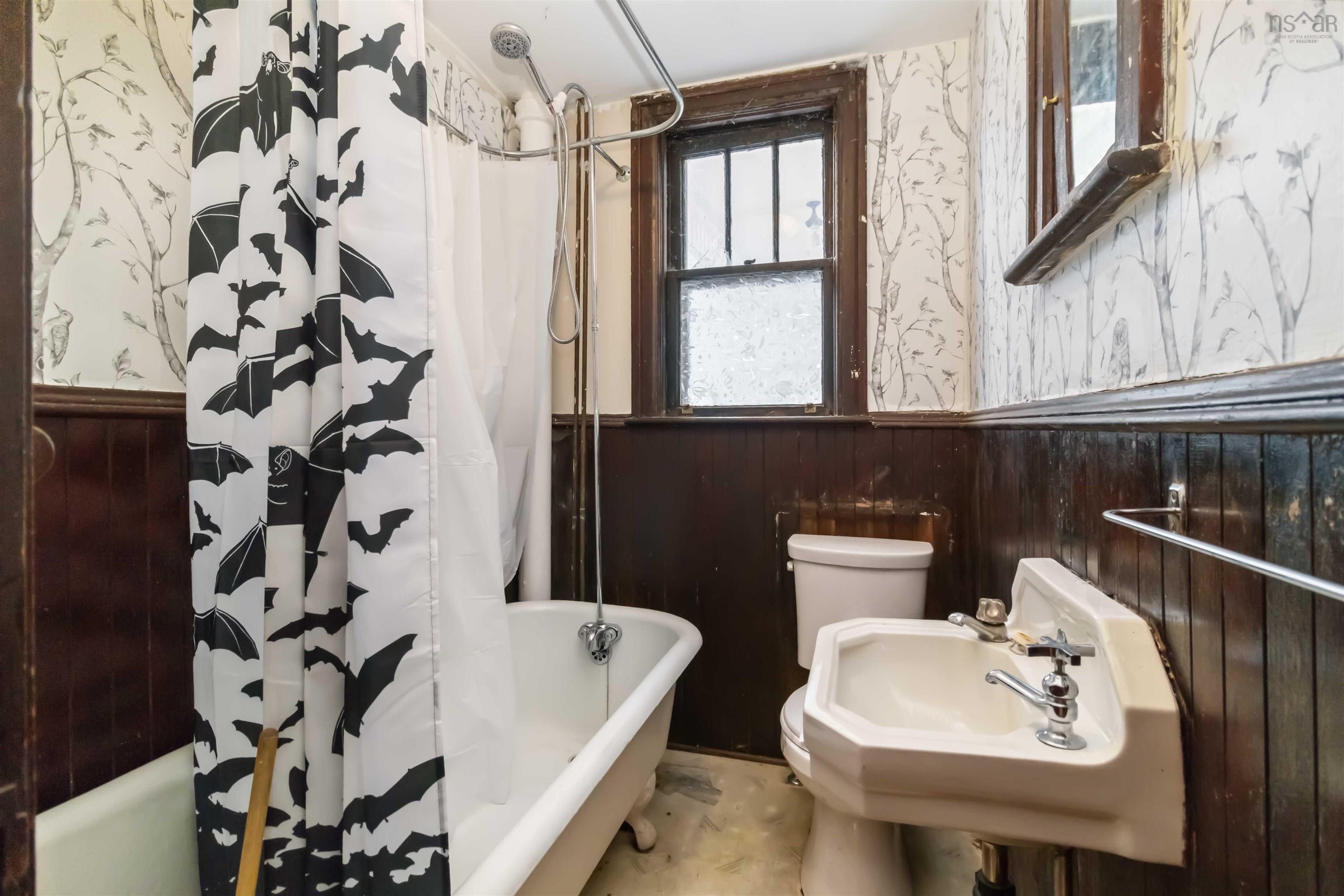 $1,500,000.00: 1874 & 1878 Seldon Street, Halifax