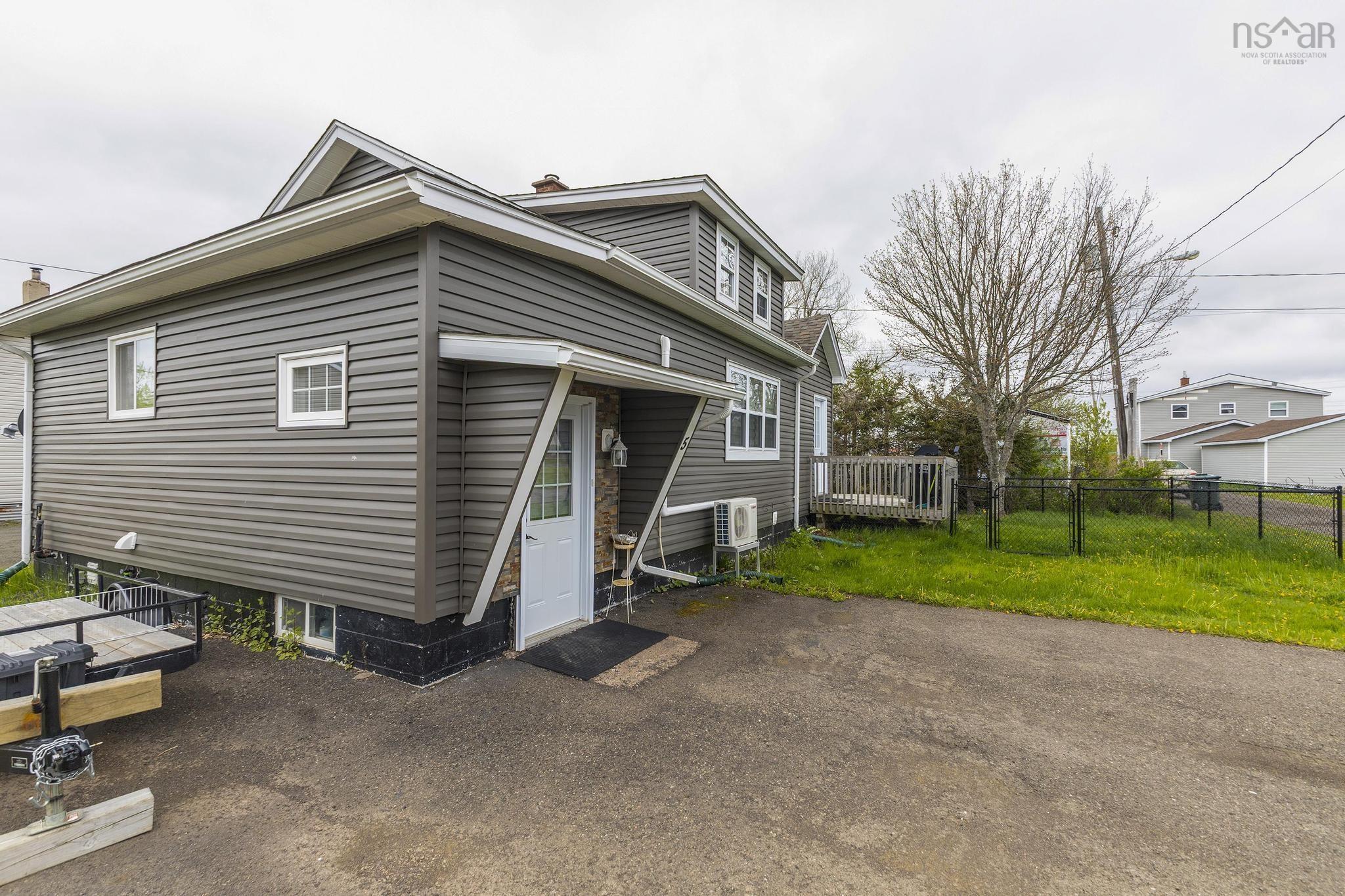 $195,000.00: 5 Fraser Lane, Springhill