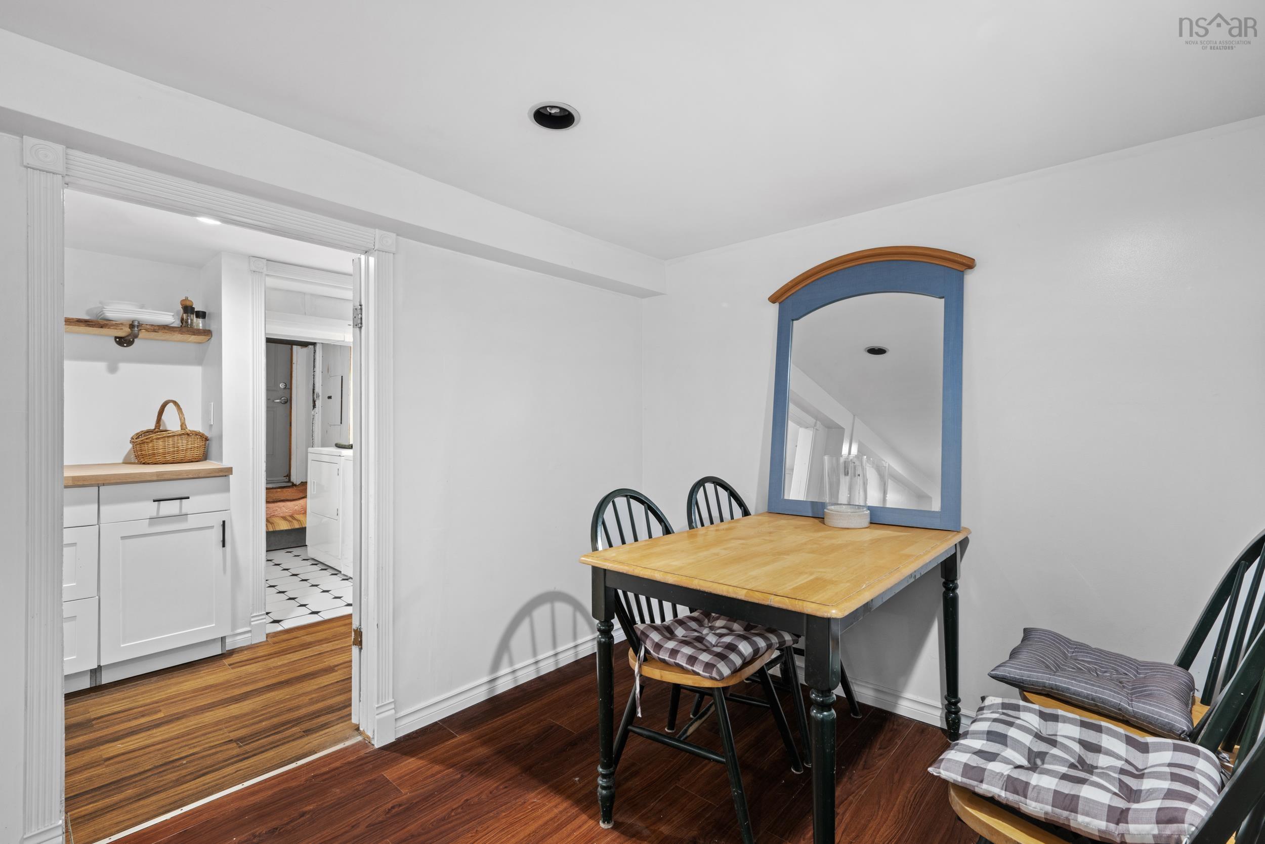 $749,999.00: 3313 Robie Street, North End
