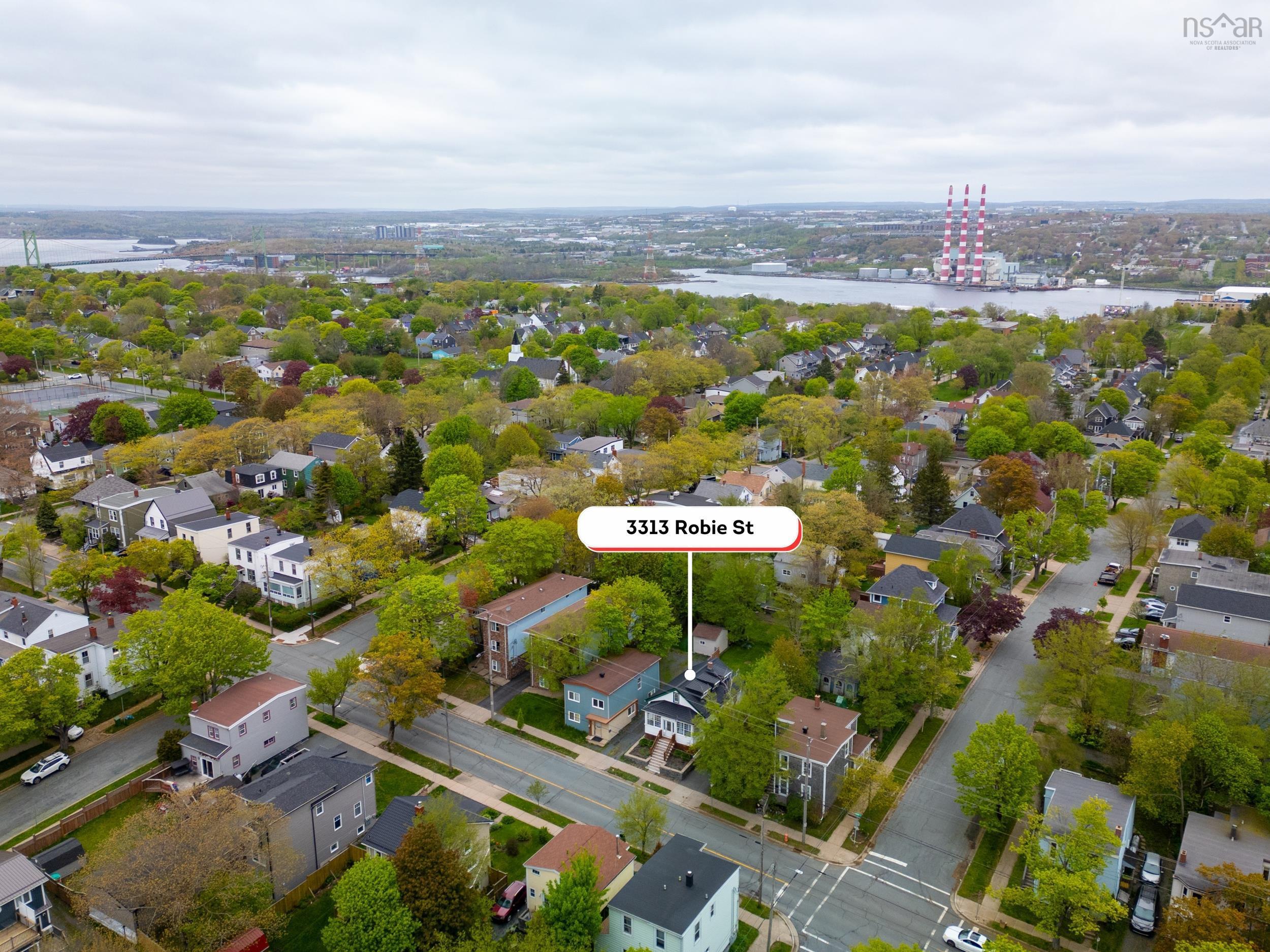 $749,999.00: 3313 Robie Street, North End