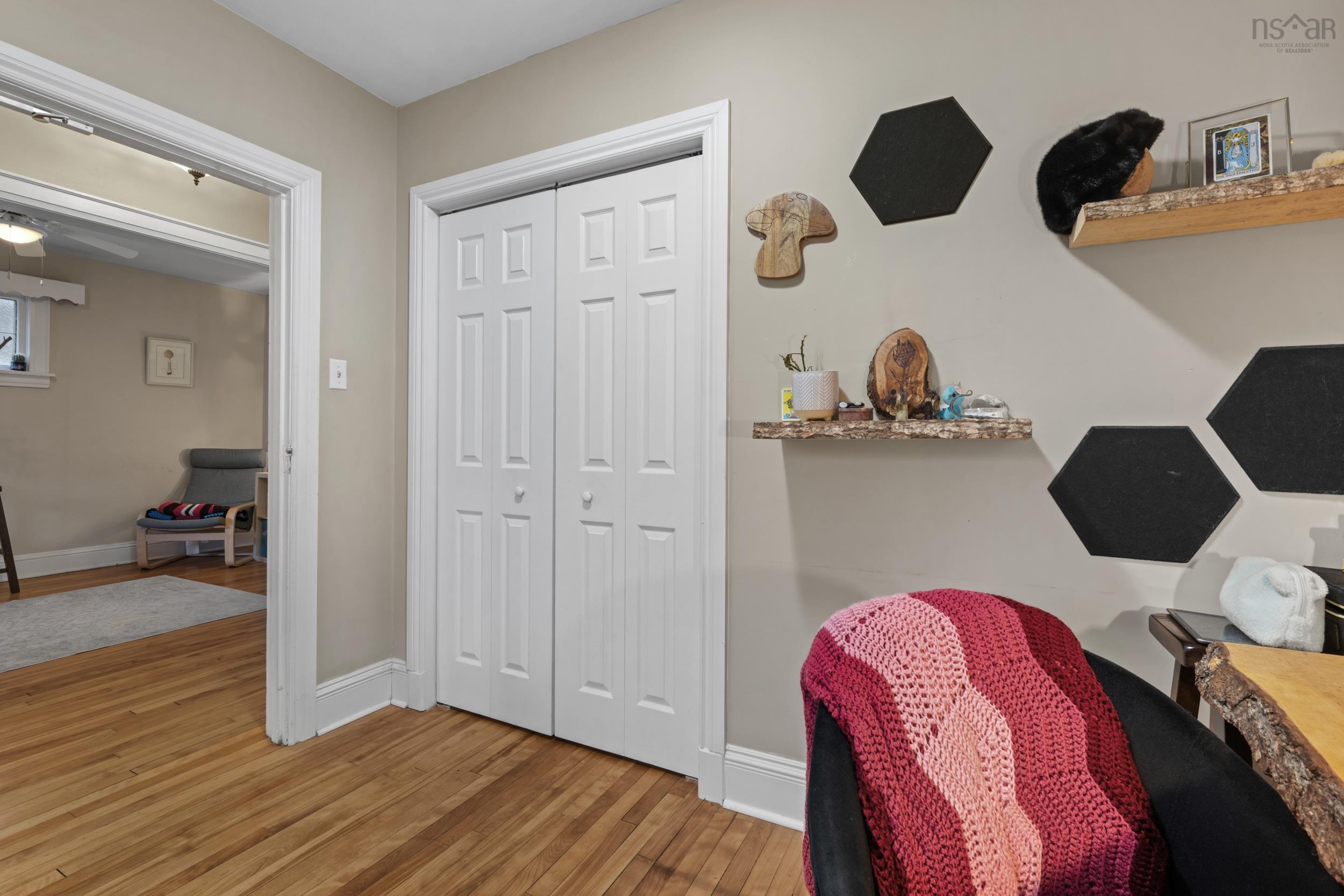$749,999.00: 3313 Robie Street, North End