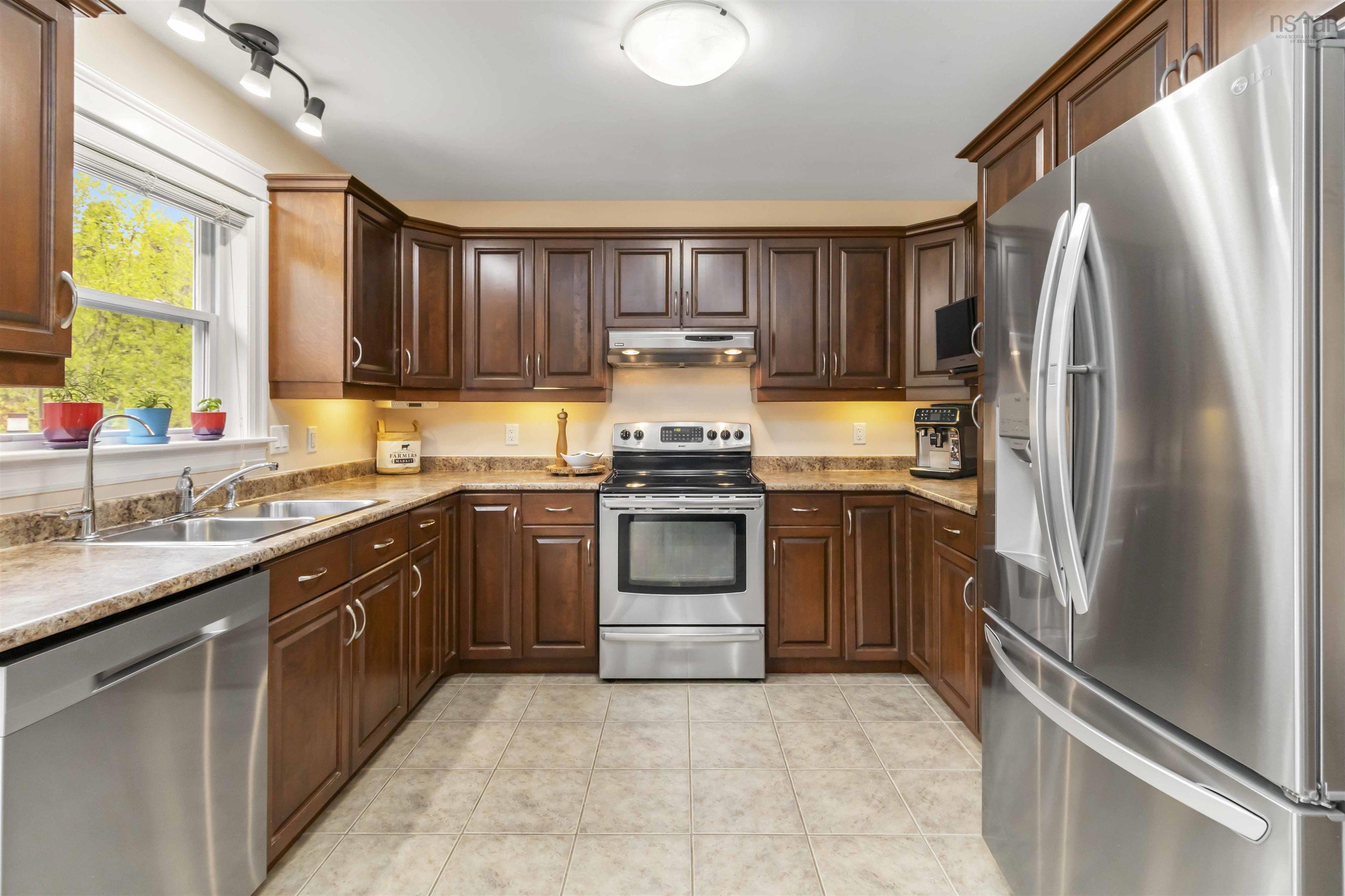 $750,000.00: 130 Tomahawk Run, Hammonds Plains