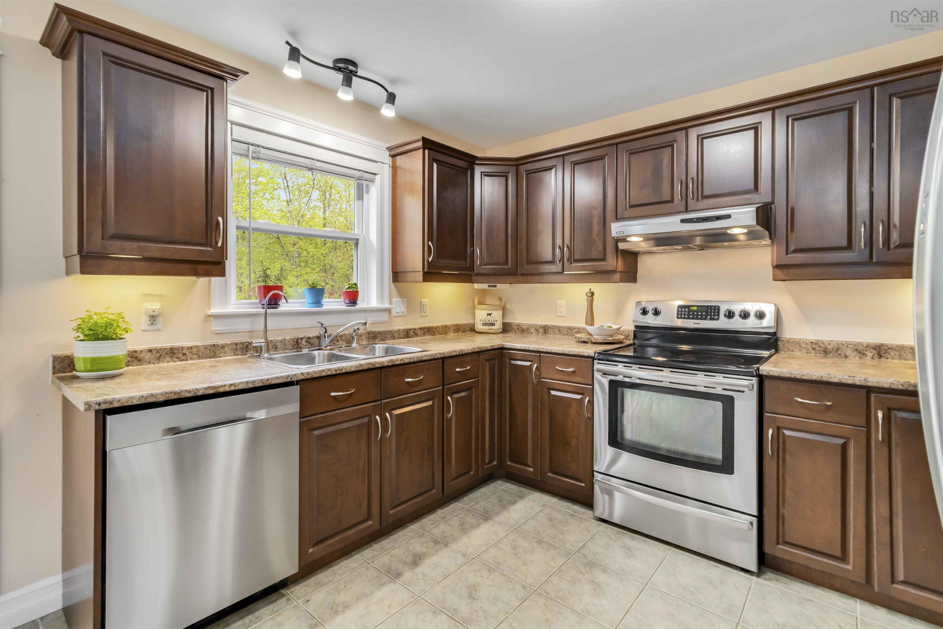 $750,000.00: 130 Tomahawk Run, Hammonds Plains