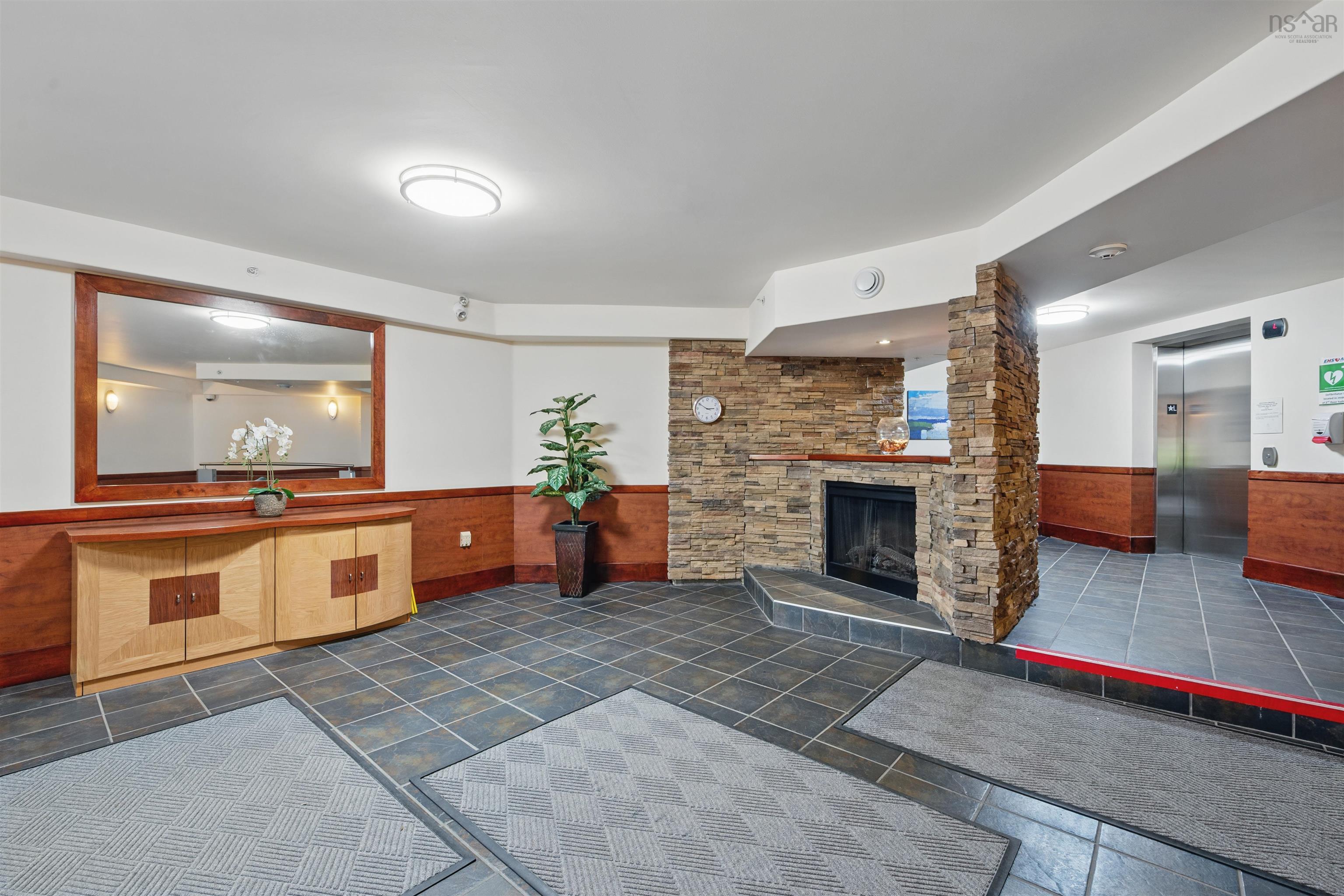 $350,000.00: 305 476 Main Street, Mahone Bay