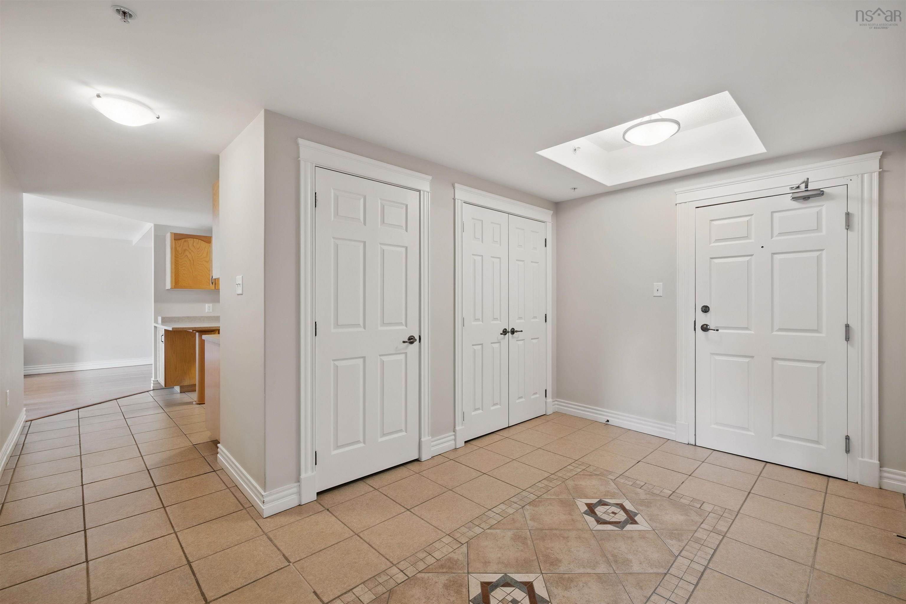 $350,000.00: 305 476 Main Street, Mahone Bay