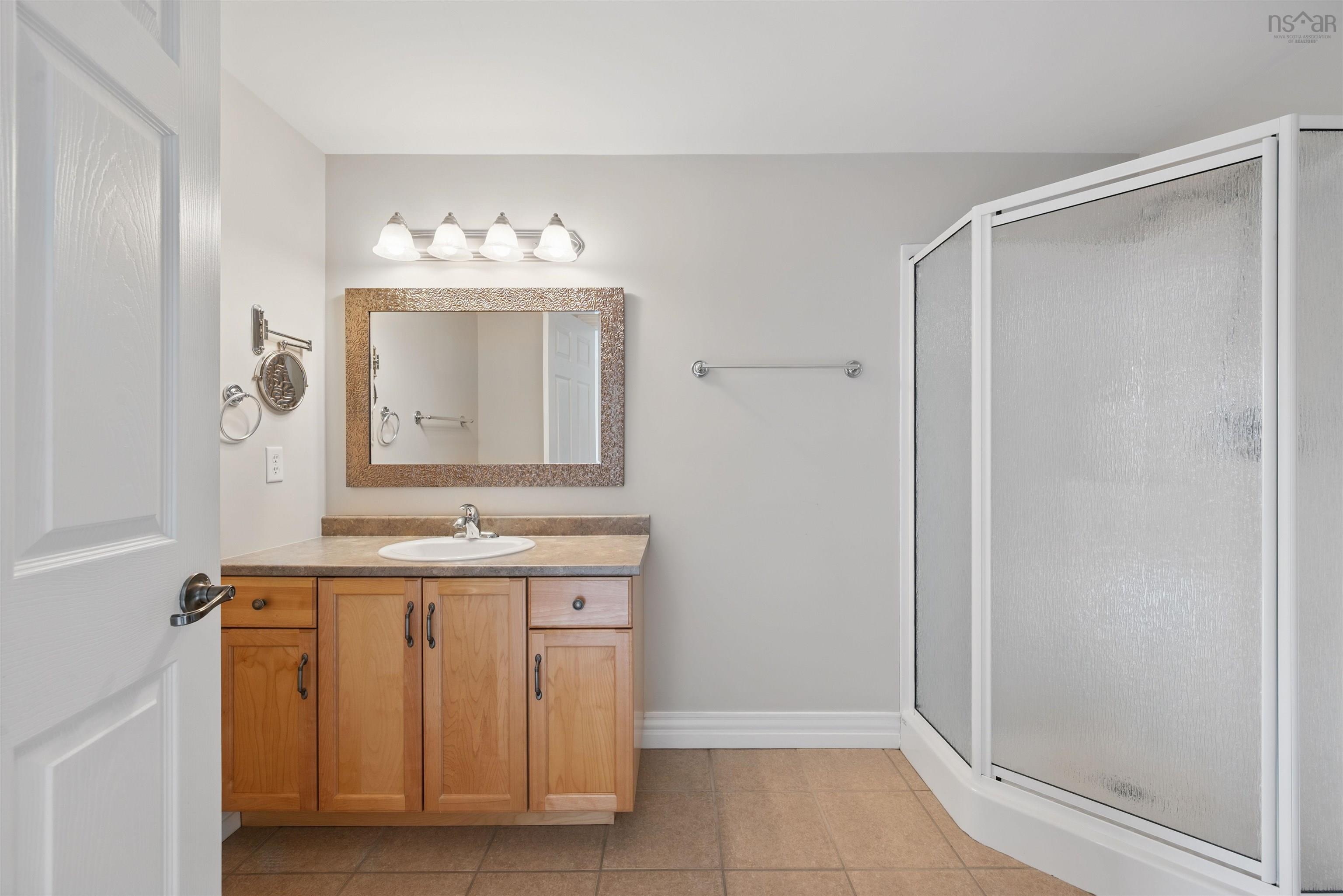 $350,000.00: 305 476 Main Street, Mahone Bay