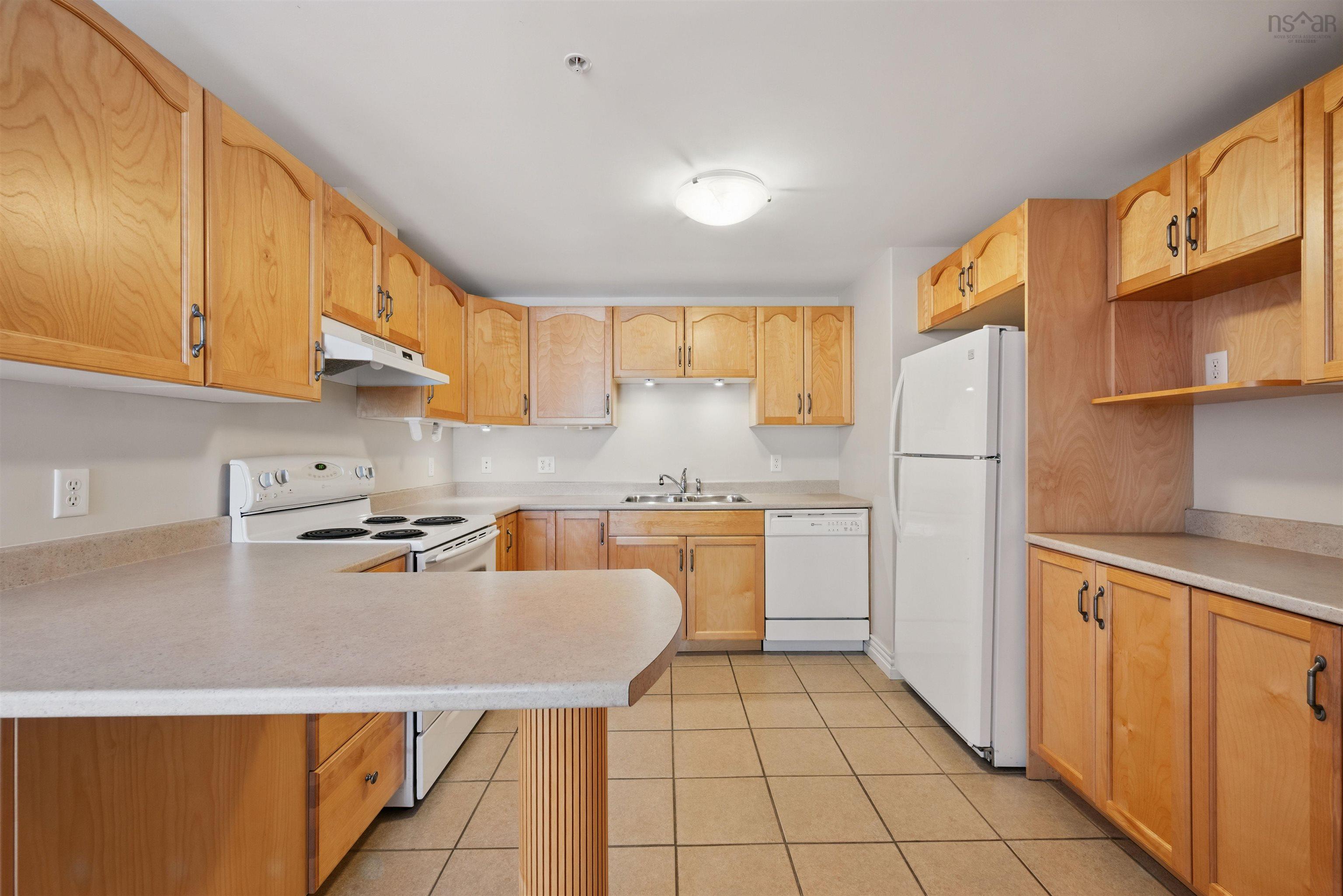 $350,000.00: 305 476 Main Street, Mahone Bay